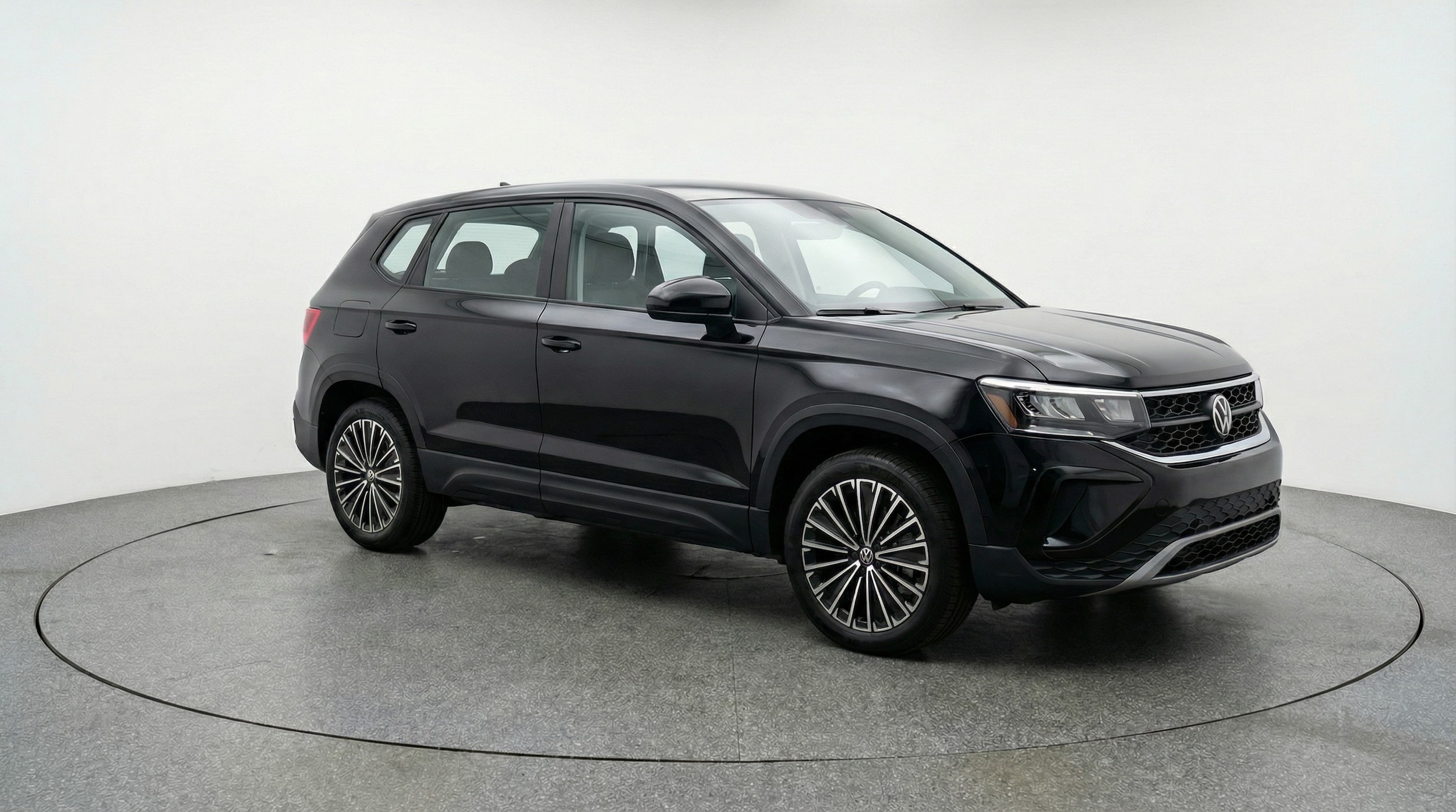 Thumbnail: 2025 Volkswagen Taos - 1