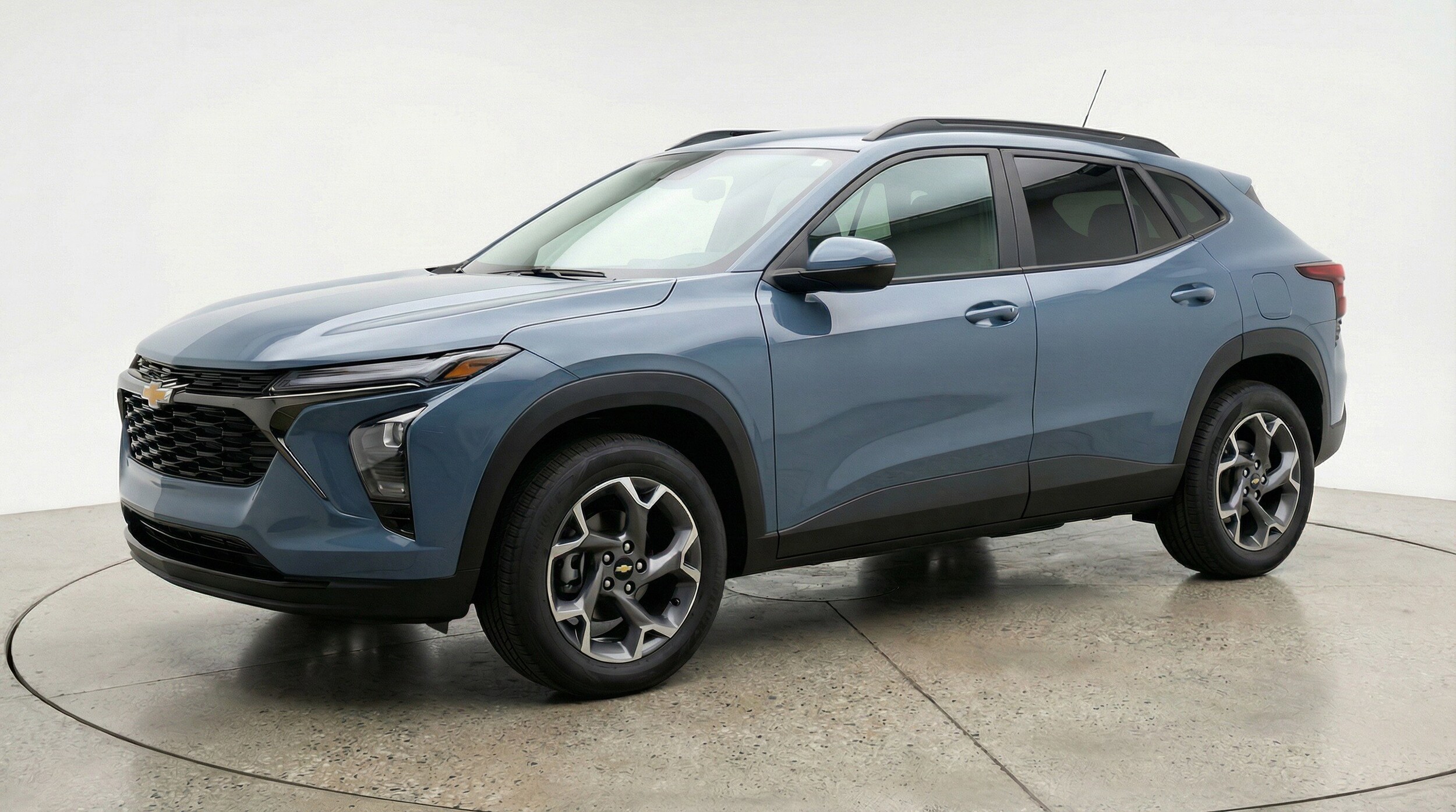 Thumbnail: 2025 Chevrolet Trax - 3