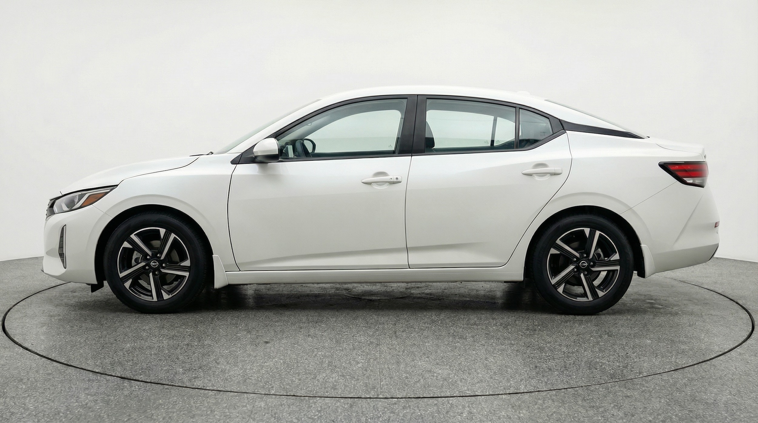 Thumbnail: 2025 Nissan Sentra - 4