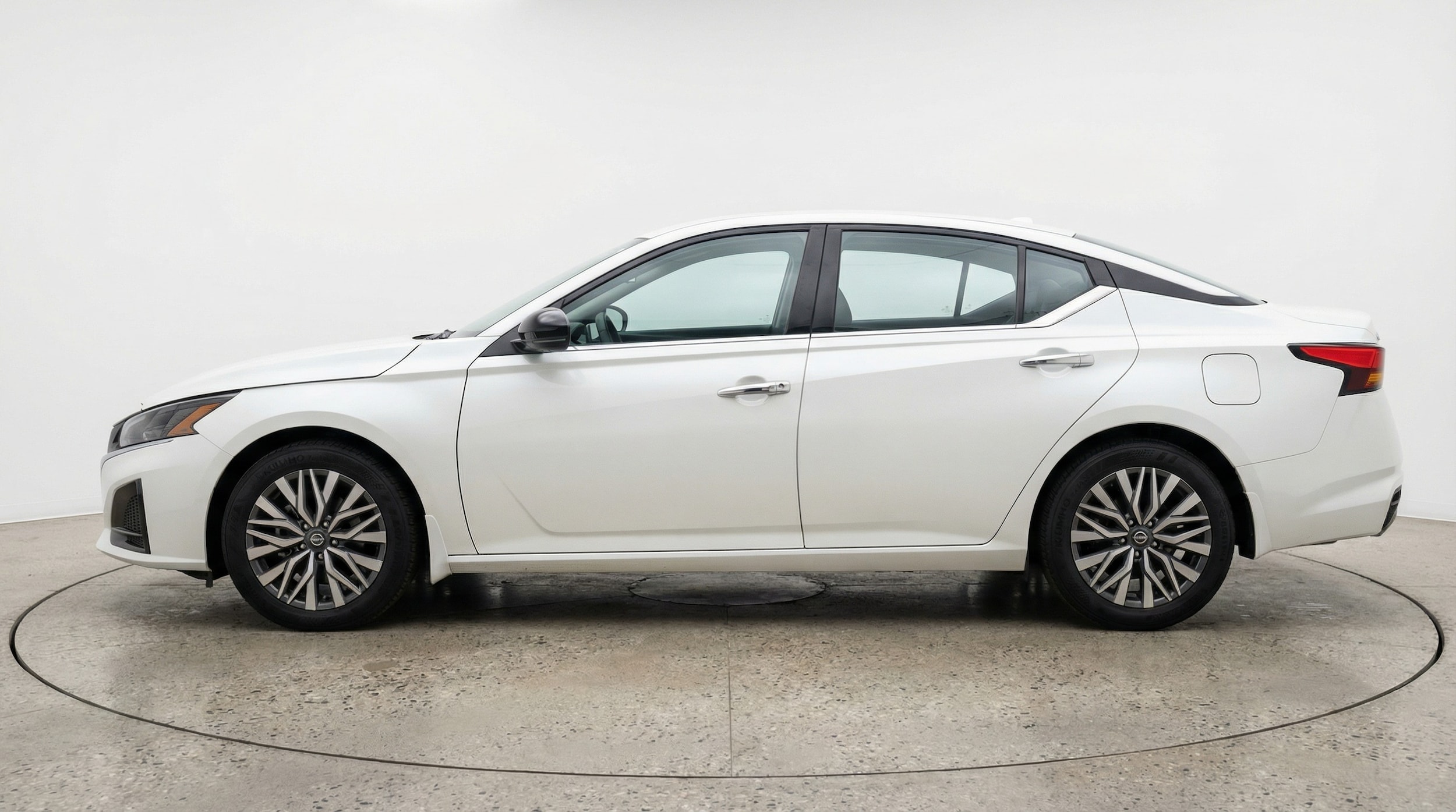 Thumbnail: 2025 Nissan Altima - 4