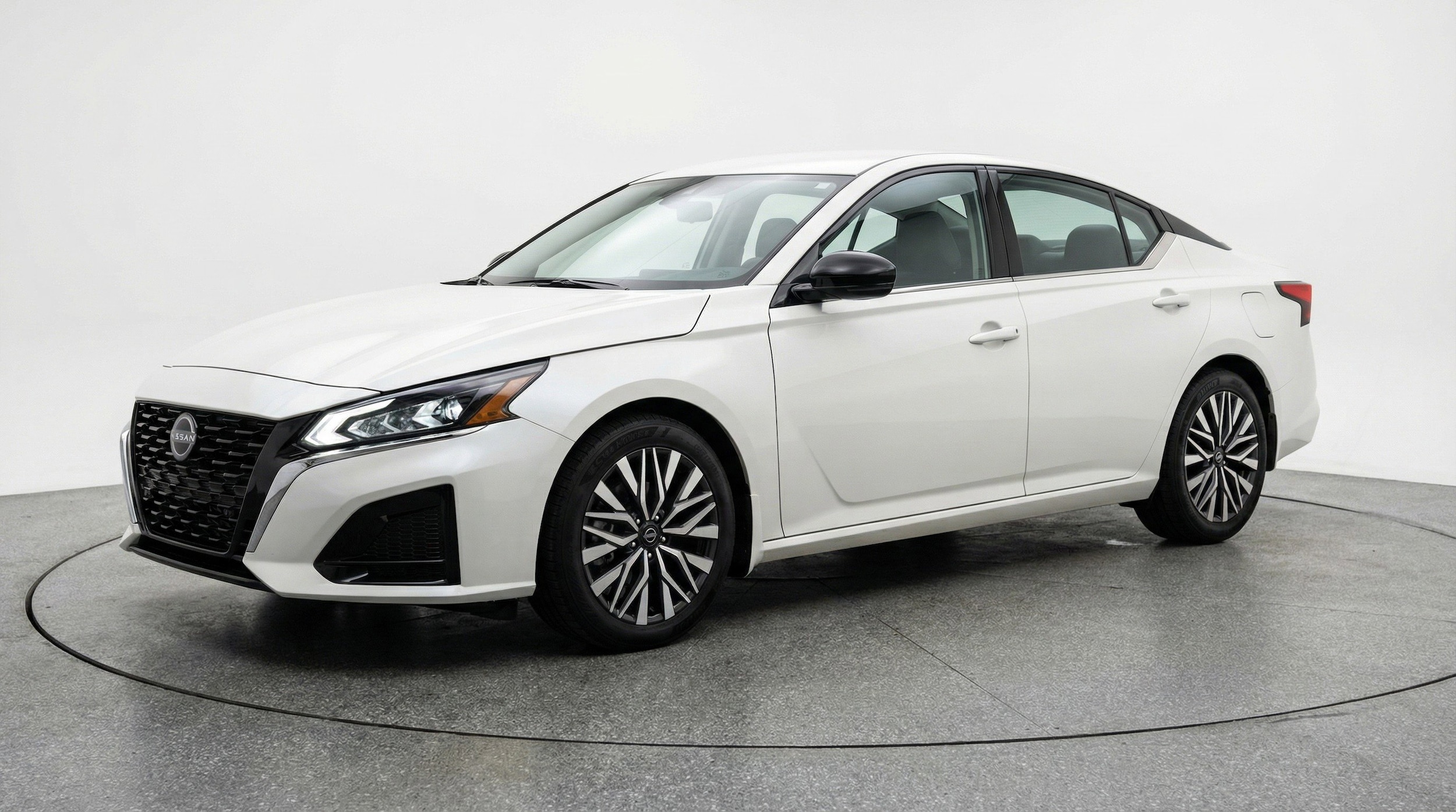 Thumbnail: 2025 Nissan Altima - 3
