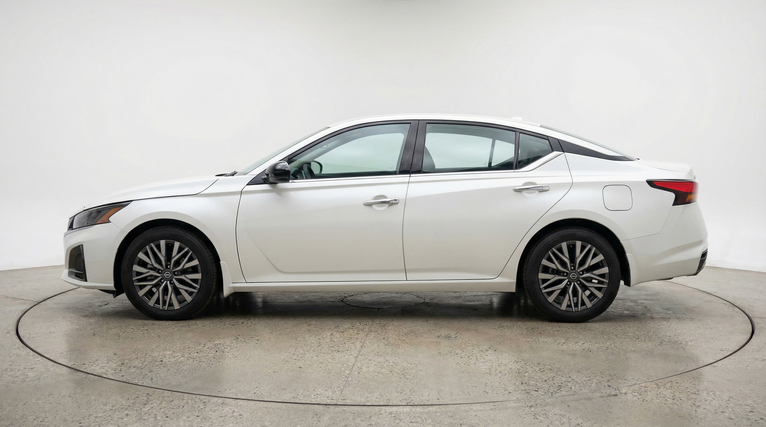 Thumbnail: 2025 Nissan Altima - 5