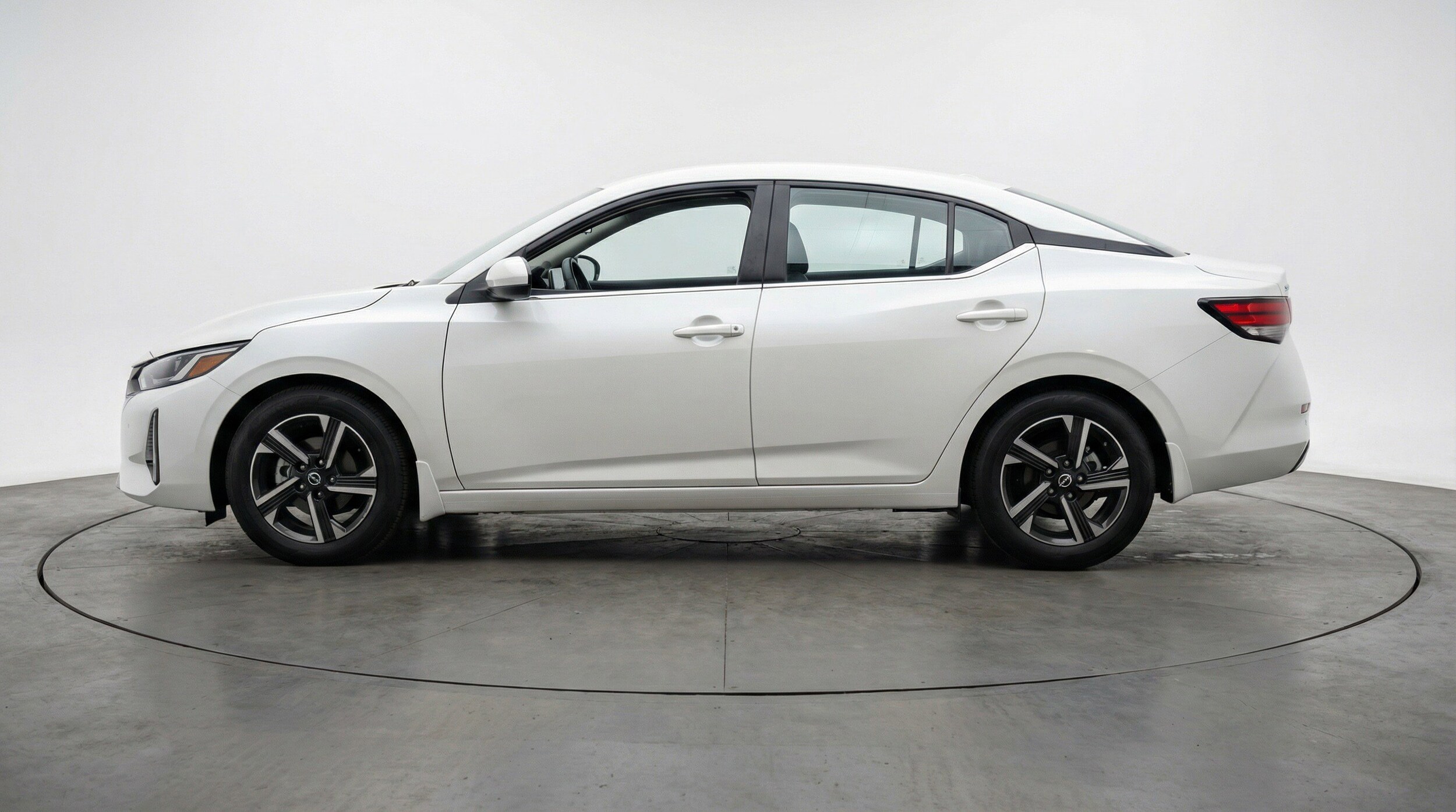 Thumbnail: 2025 Nissan Sentra - 5