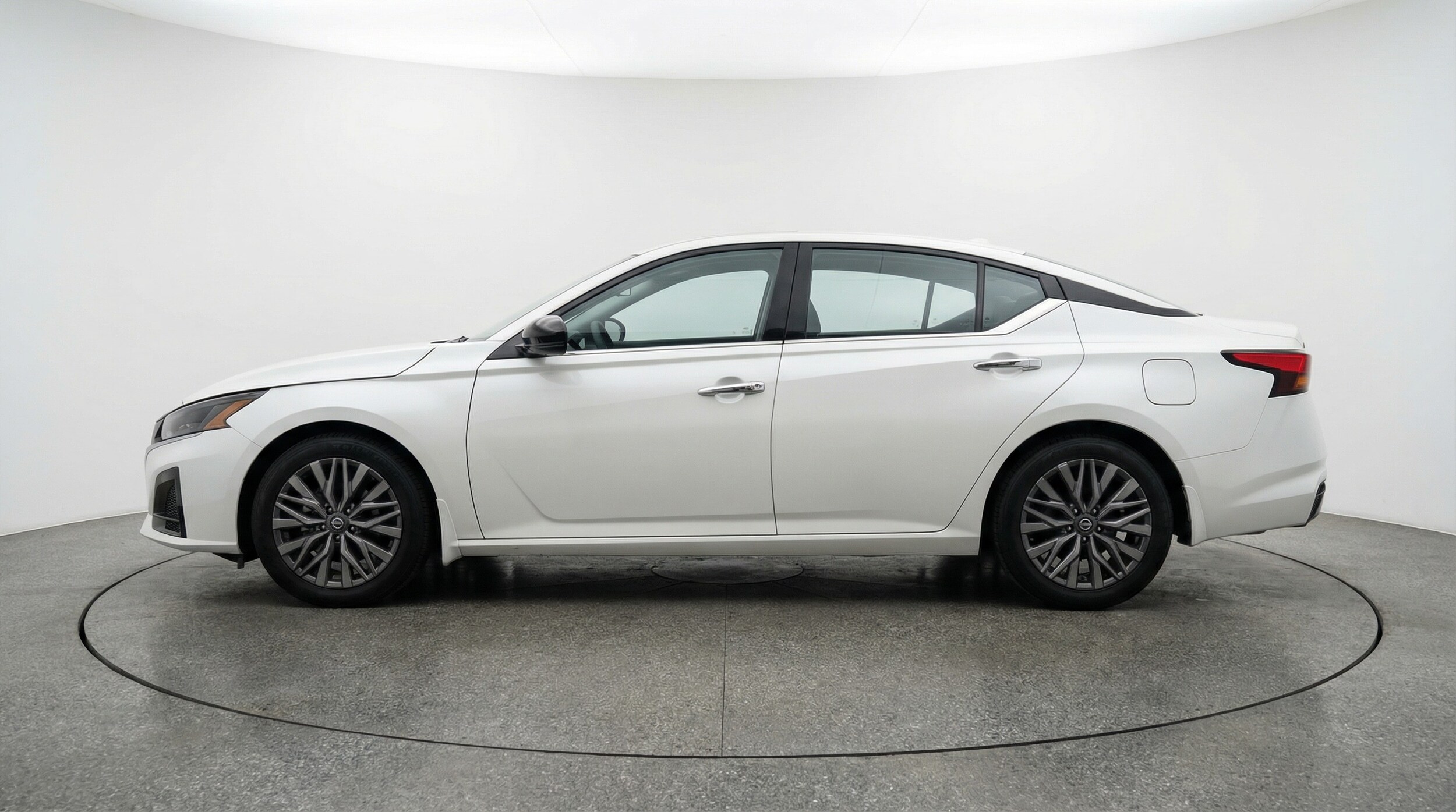 Thumbnail: 2025 Nissan Altima - 4