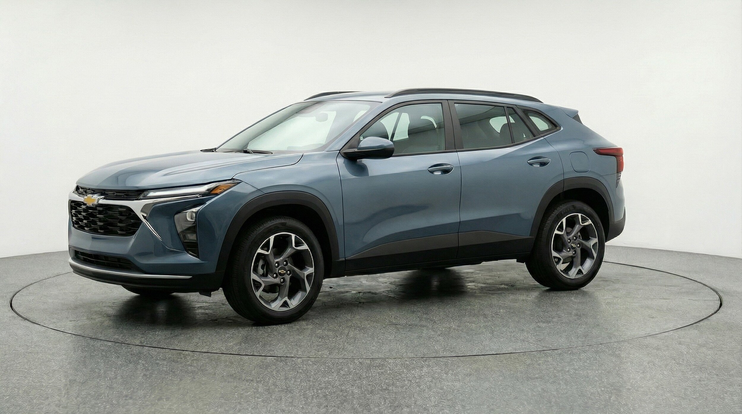 Thumbnail: 2025 Chevrolet Trax - 3