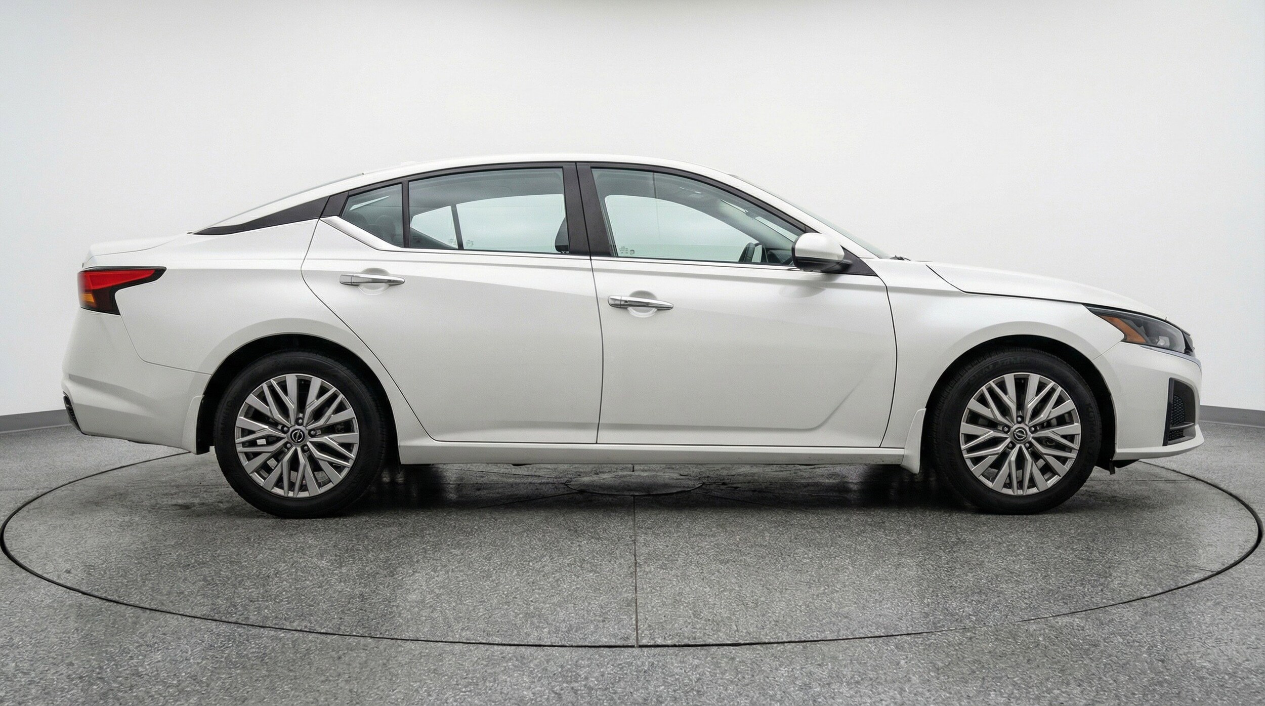 Thumbnail: 2025 Nissan Altima - 11