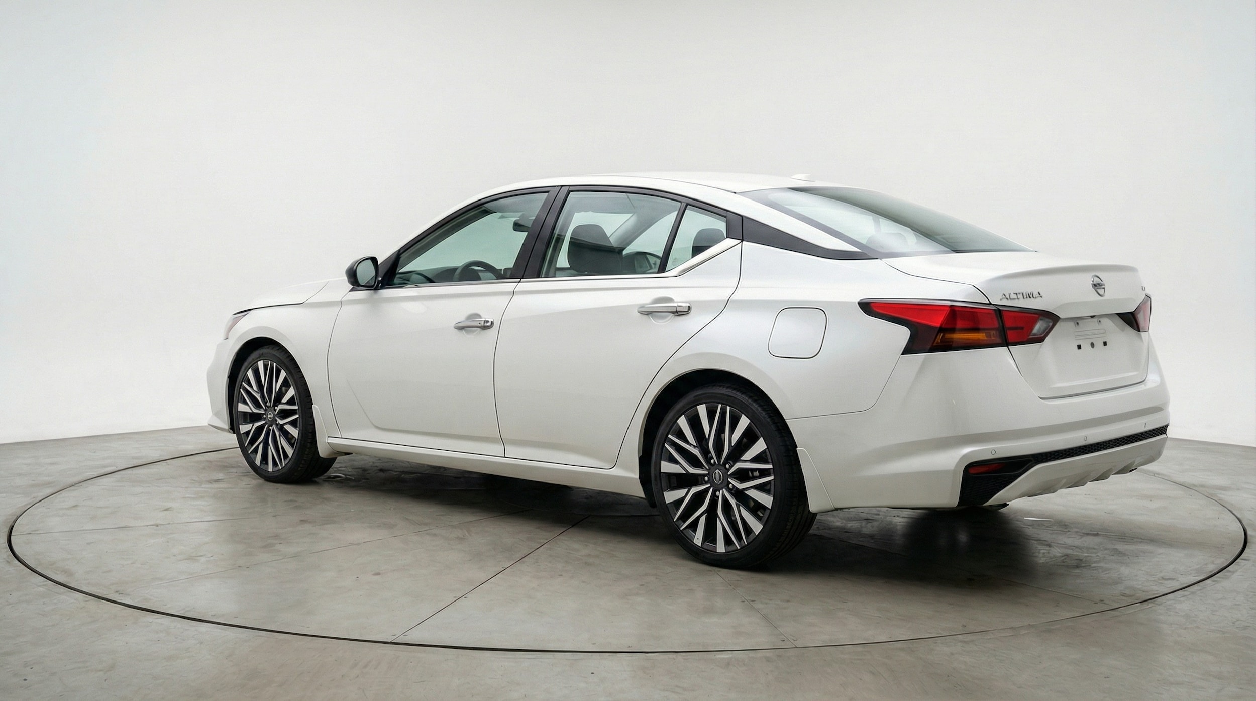 Thumbnail: 2025 Nissan Altima - 5