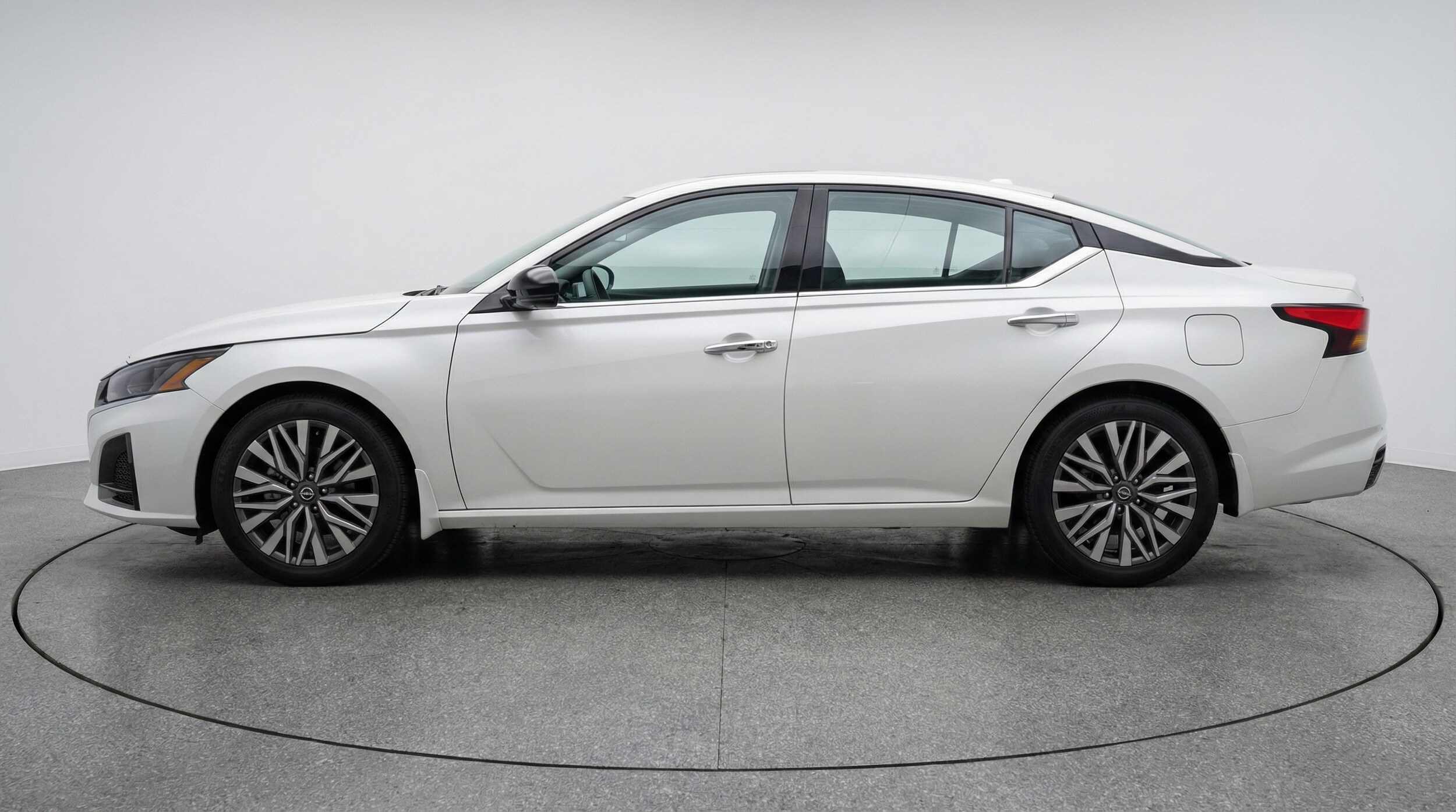 Thumbnail: 2025 Nissan Altima - 4