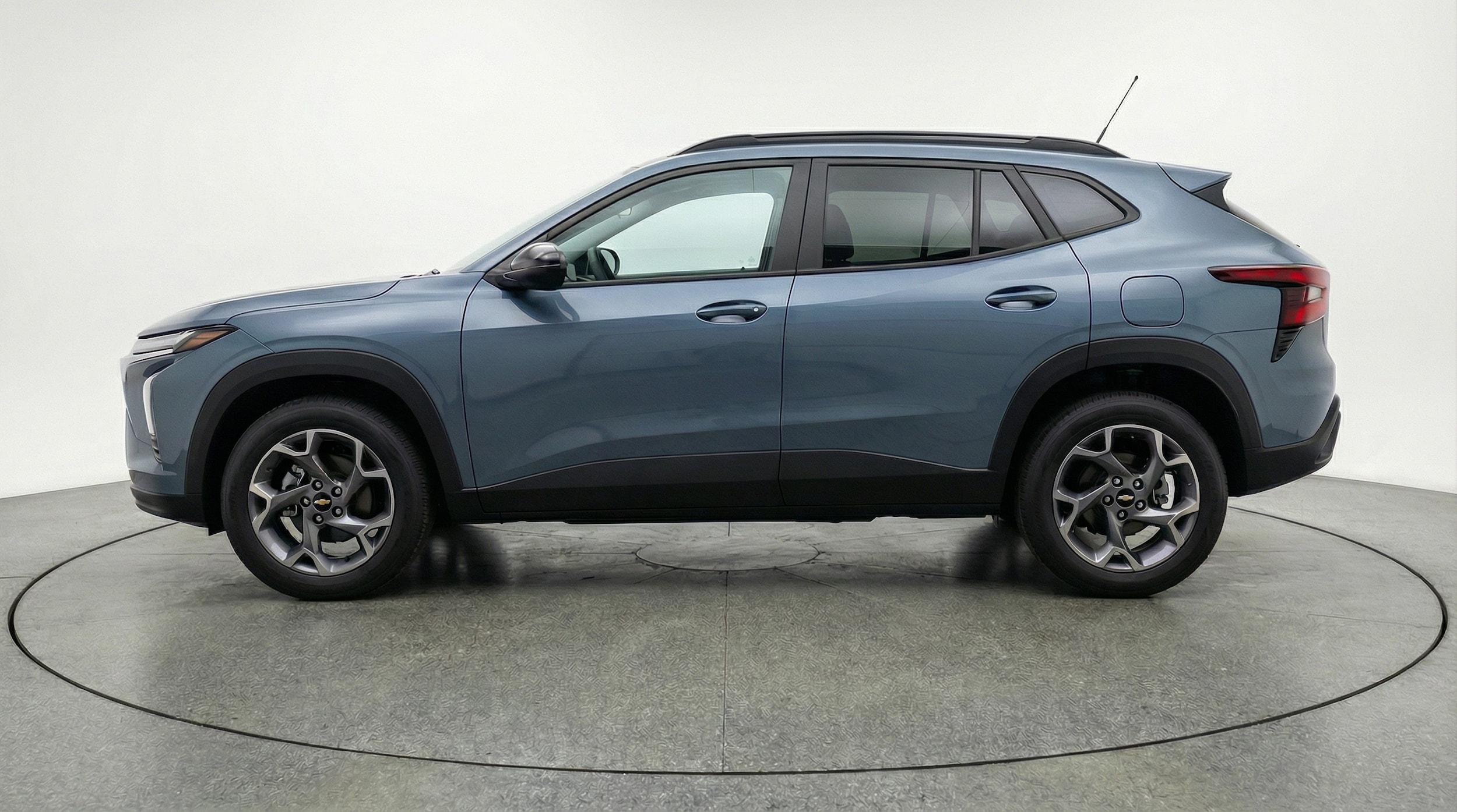 Thumbnail: 2025 Chevrolet Trax - 4