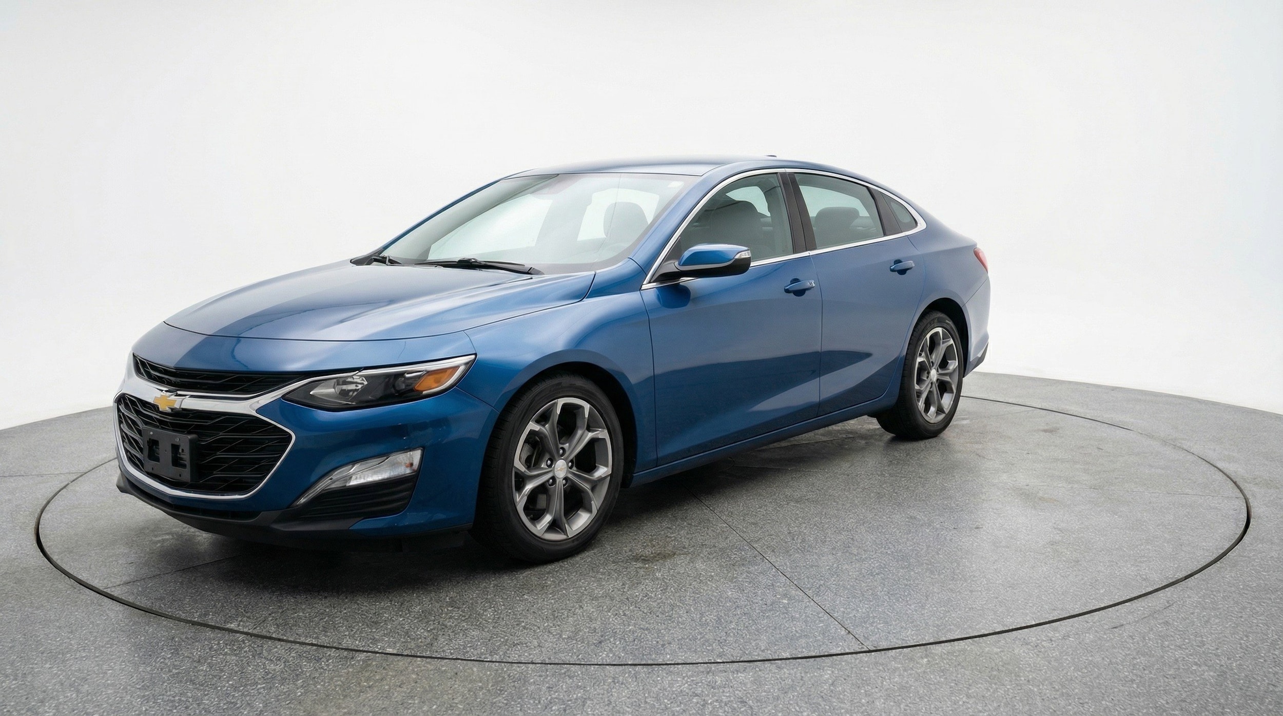 Thumbnail: 2024 Chevrolet Malibu - 3