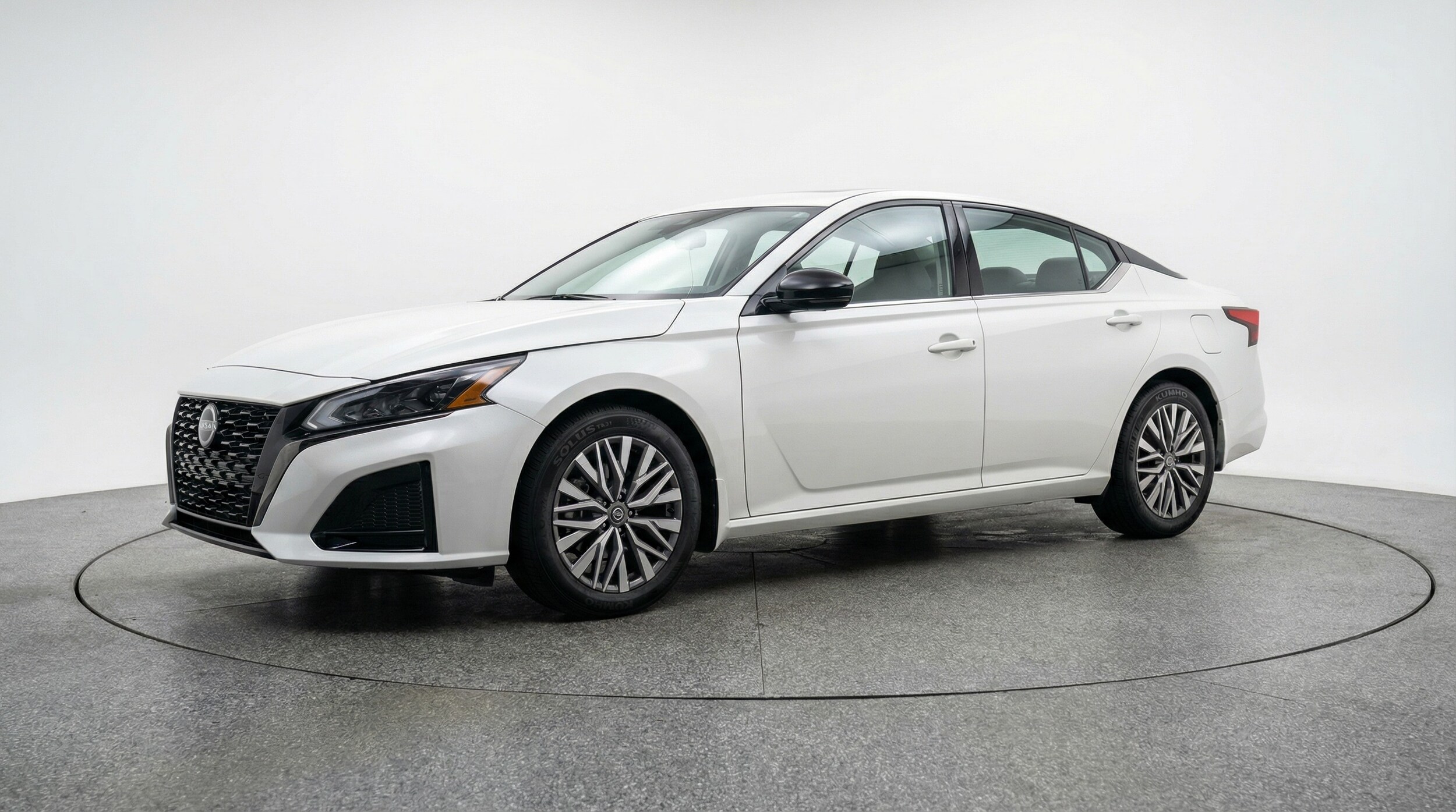 Thumbnail: 2025 Nissan Altima - 3