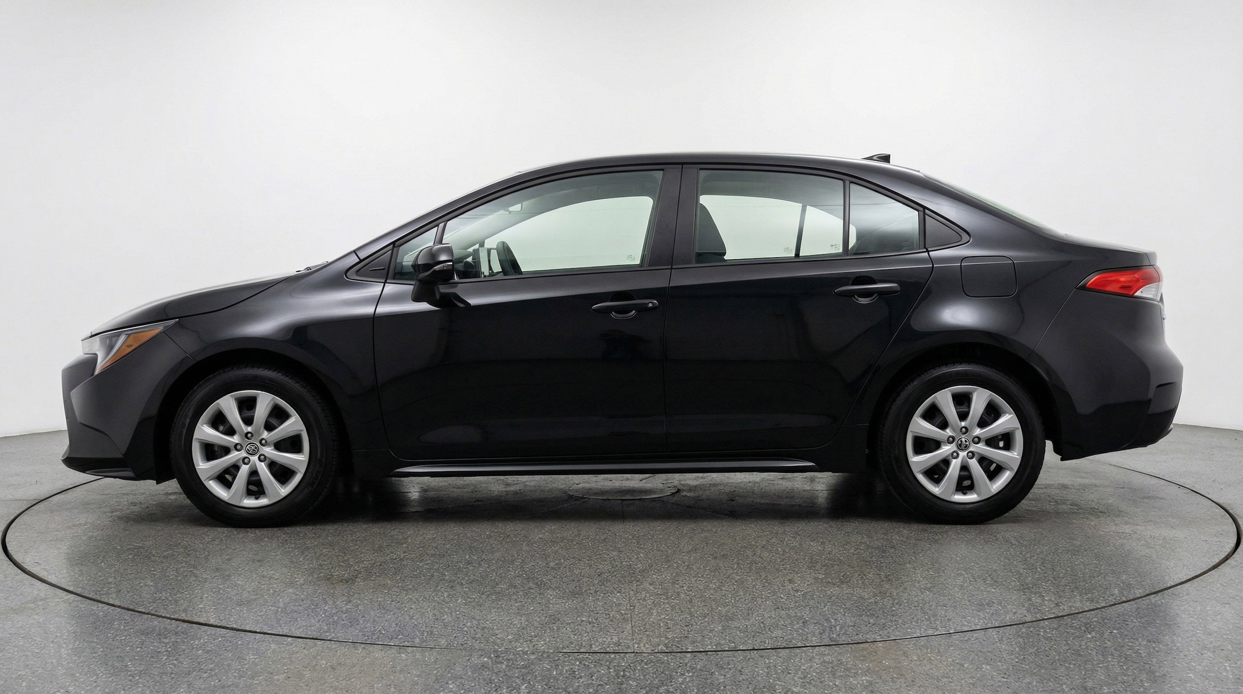 Thumbnail: 2025 Toyota Corolla - 5