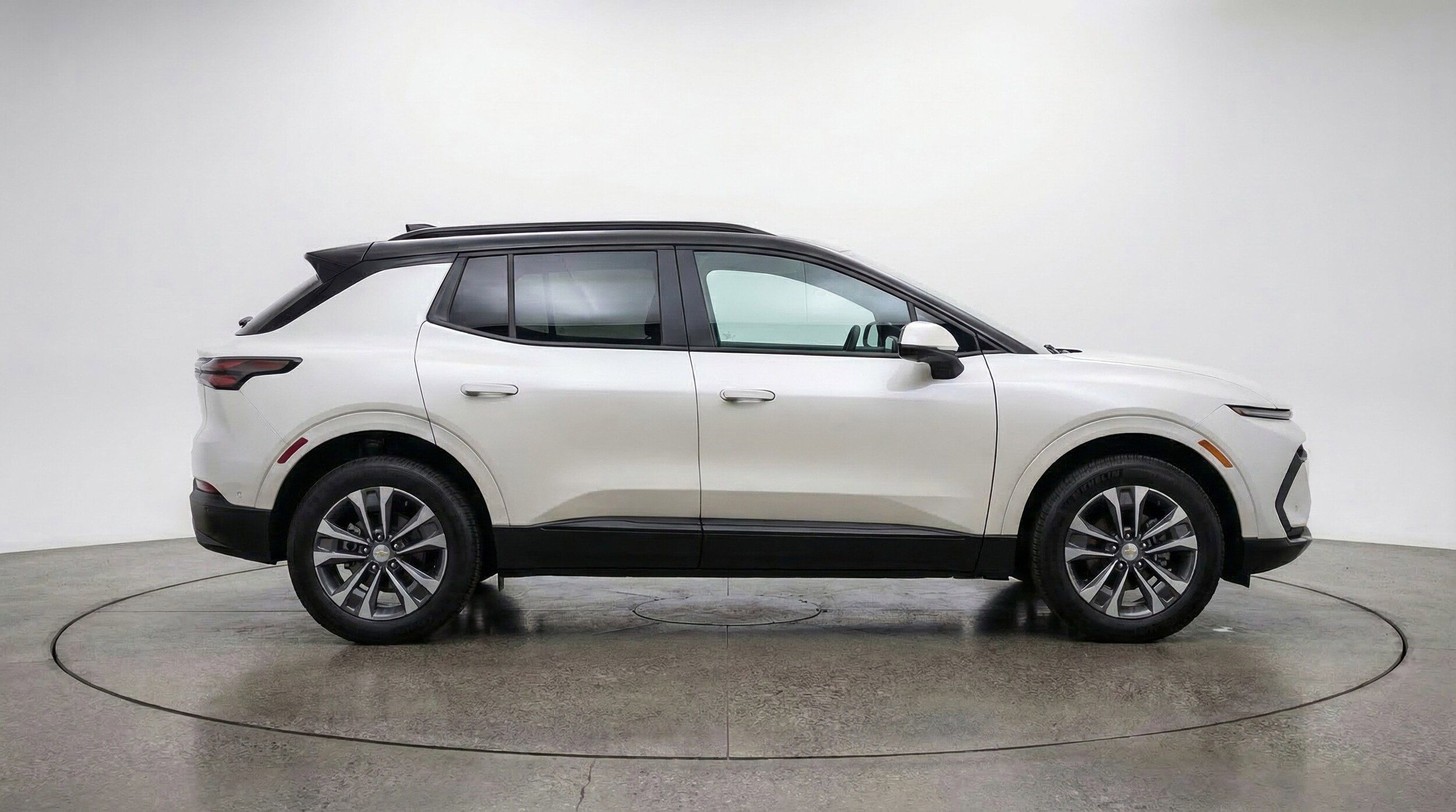 Thumbnail: 2025 Chevrolet Equinox - 11