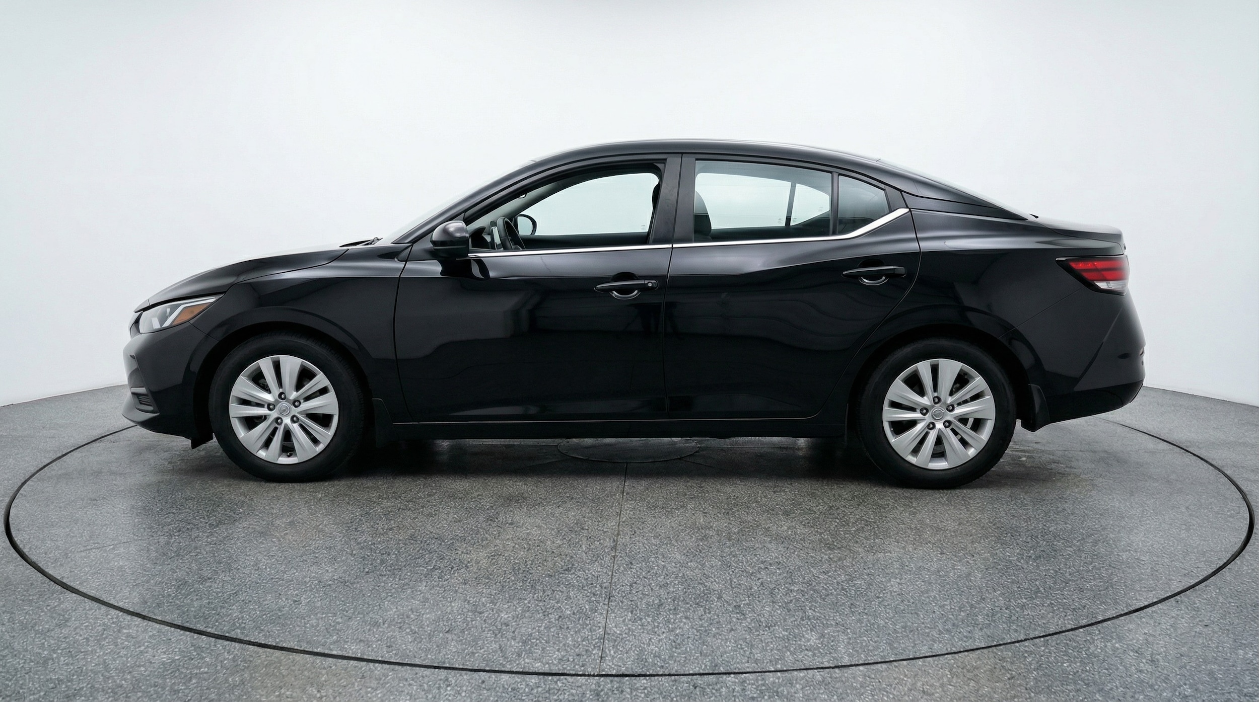 Thumbnail: 2025 Nissan Sentra - 4