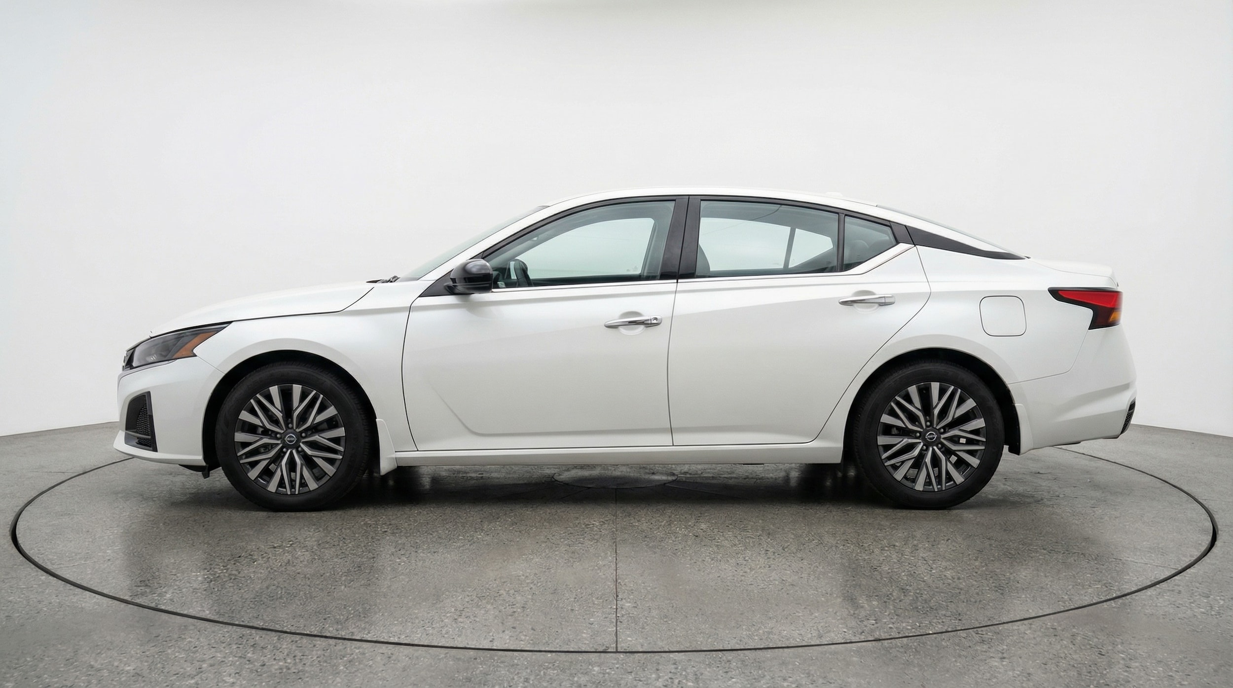 Thumbnail: 2025 Nissan Altima - 4