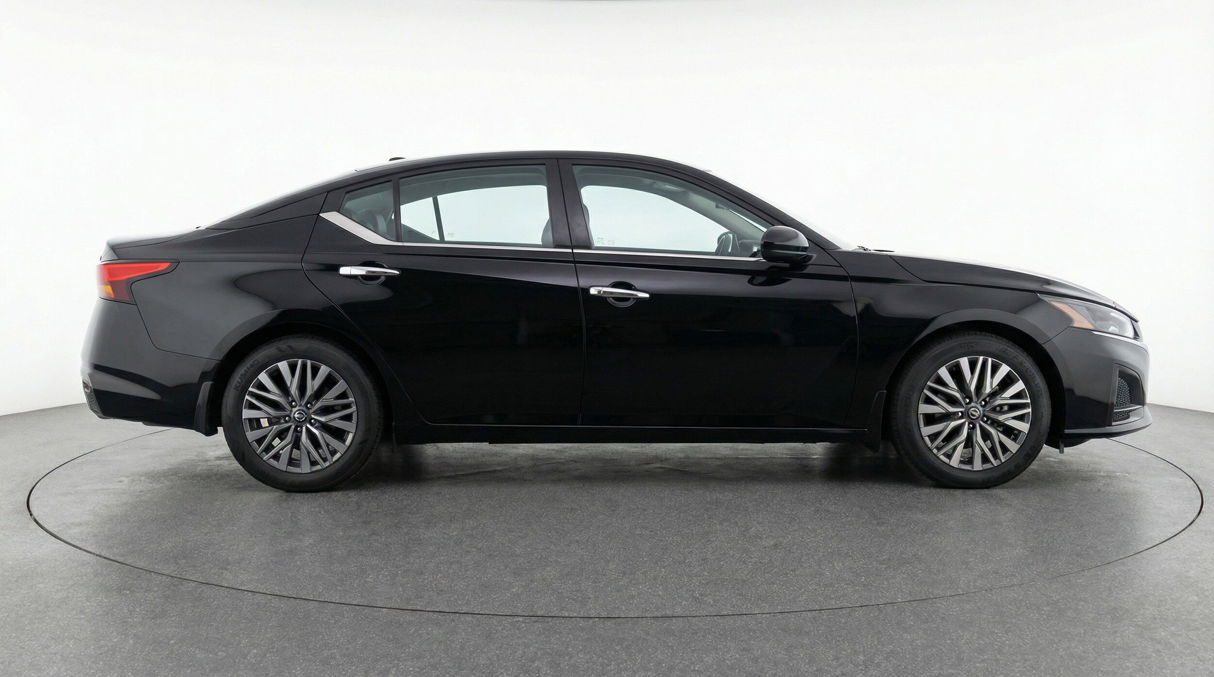 Thumbnail: 2025 Nissan Altima - 11