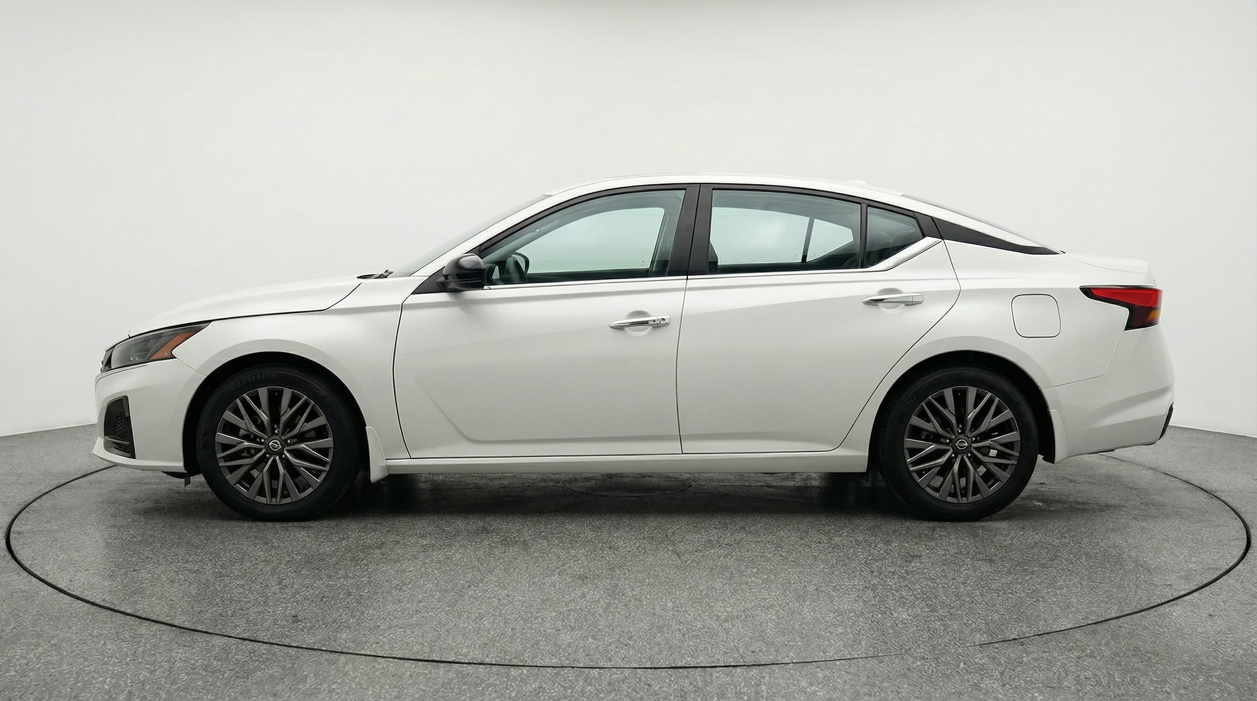 Thumbnail: 2025 Nissan Altima - 4