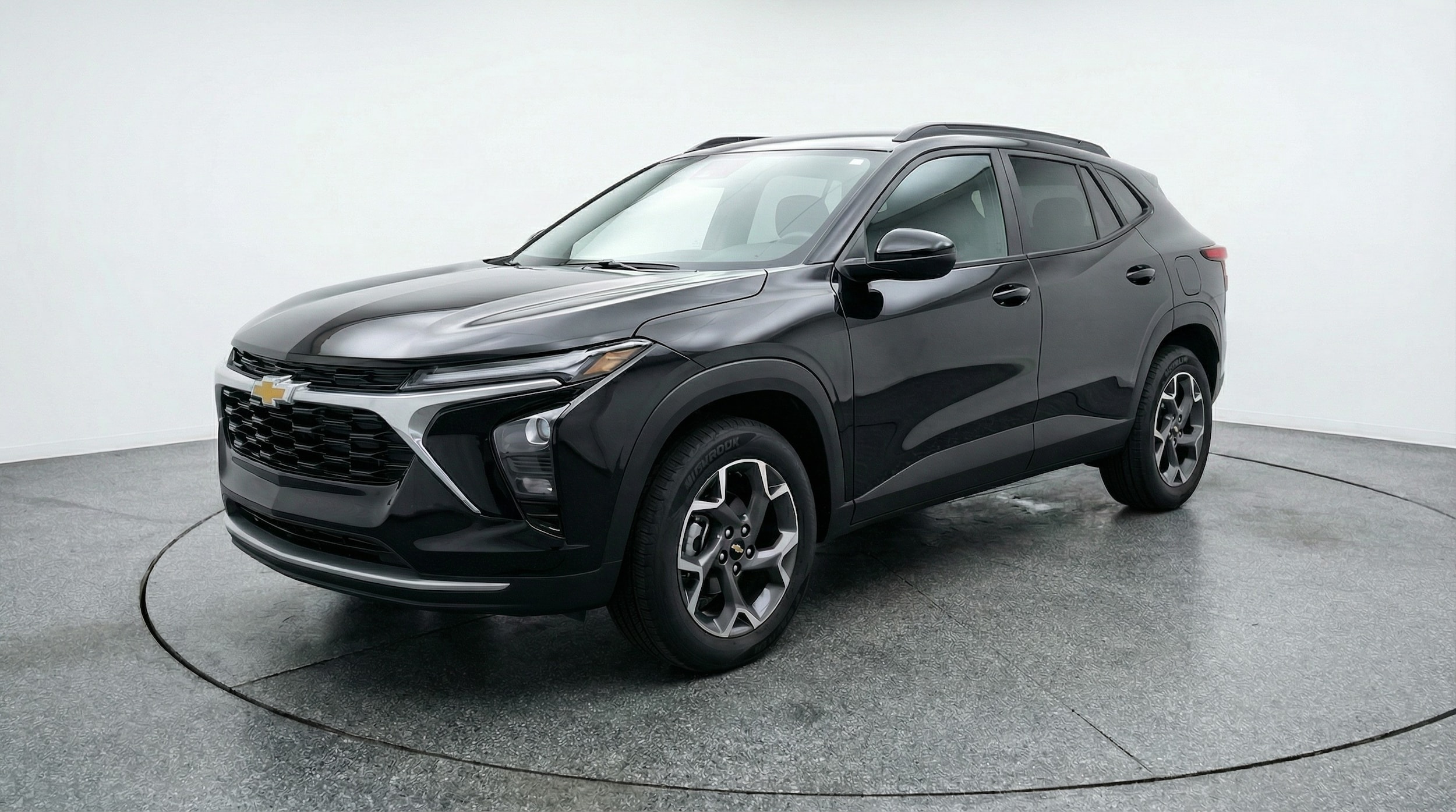 Thumbnail: 2025 Chevrolet Trax - 3