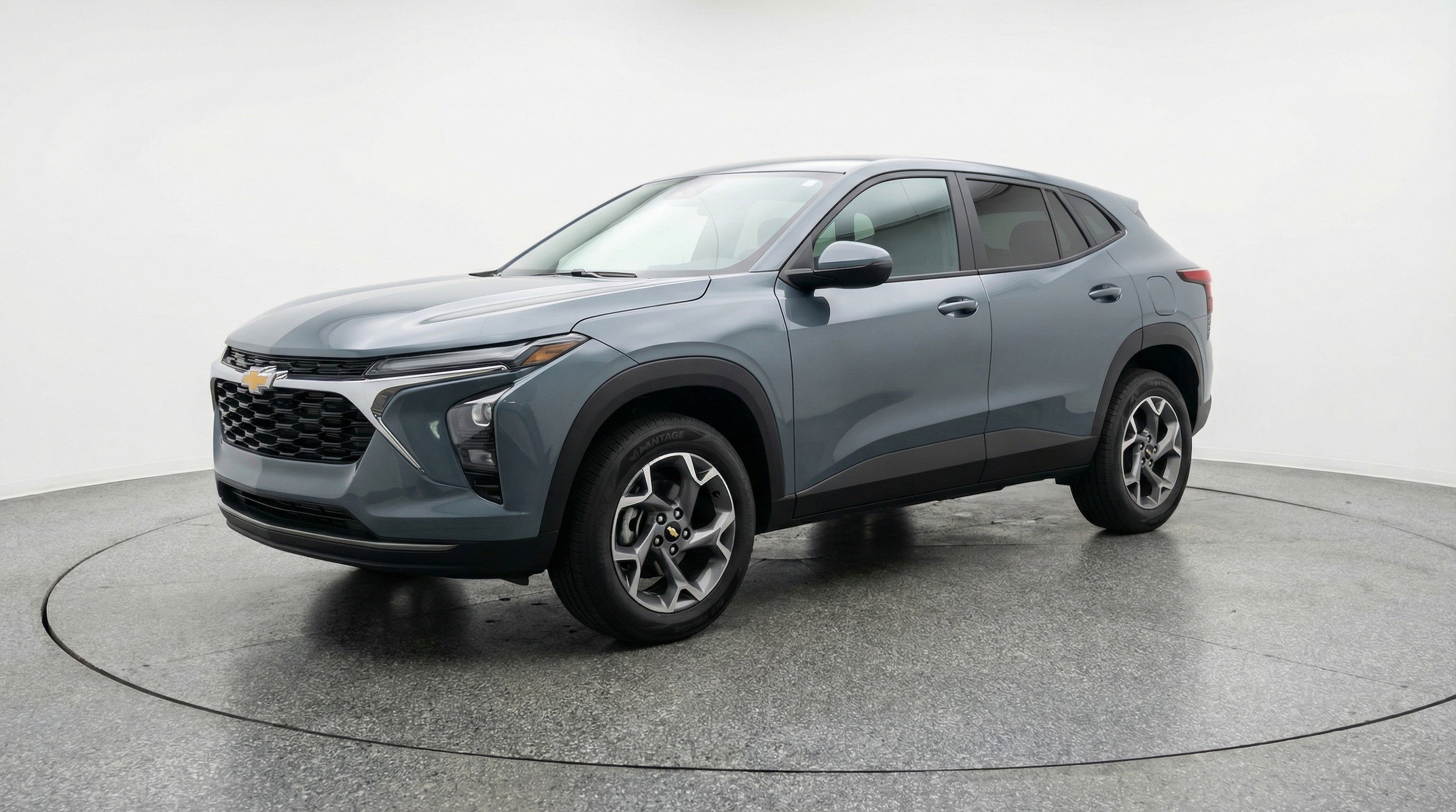 Thumbnail: 2025 Chevrolet Trax - 3