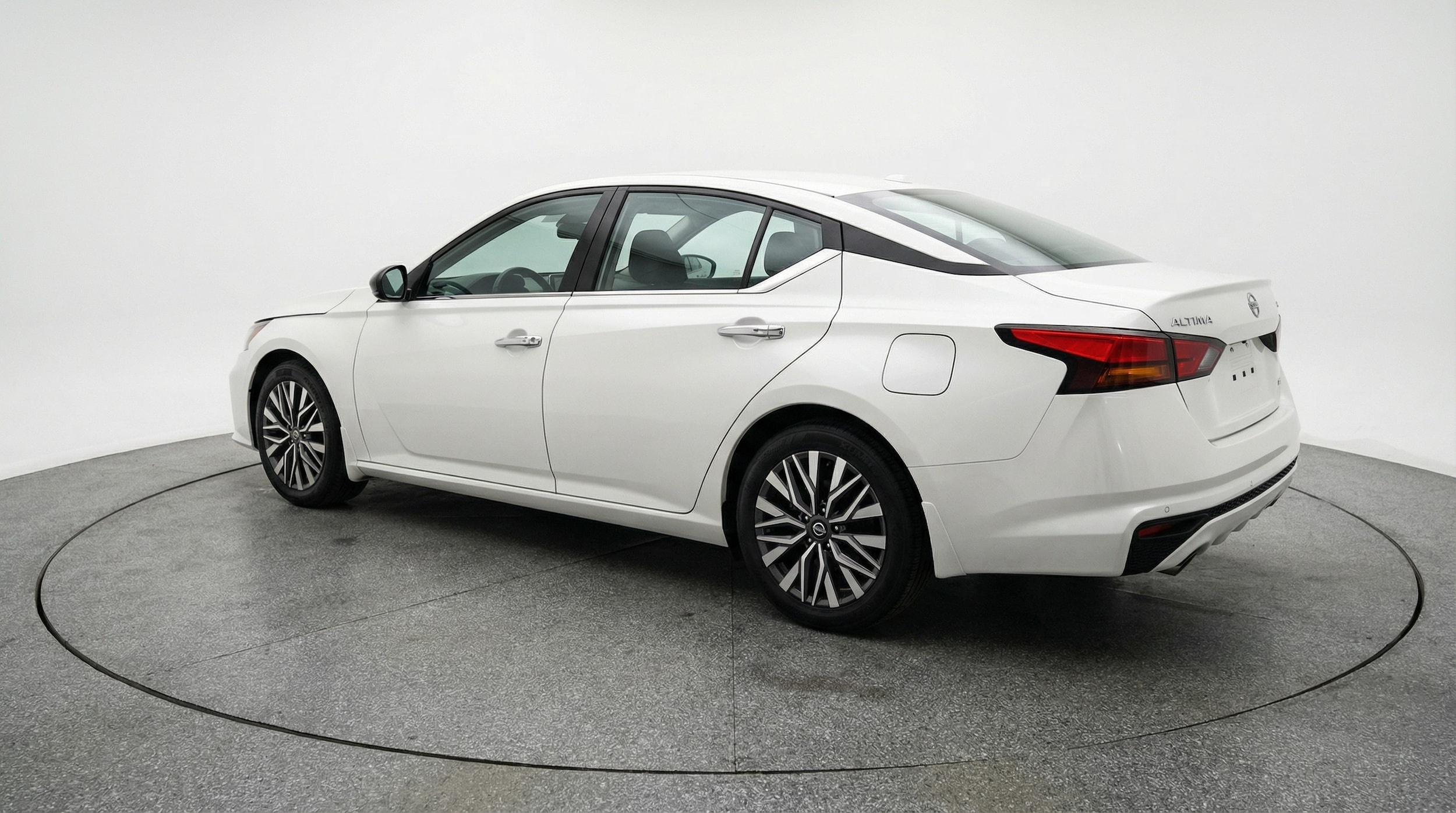 Thumbnail: 2025 Nissan Altima - 5