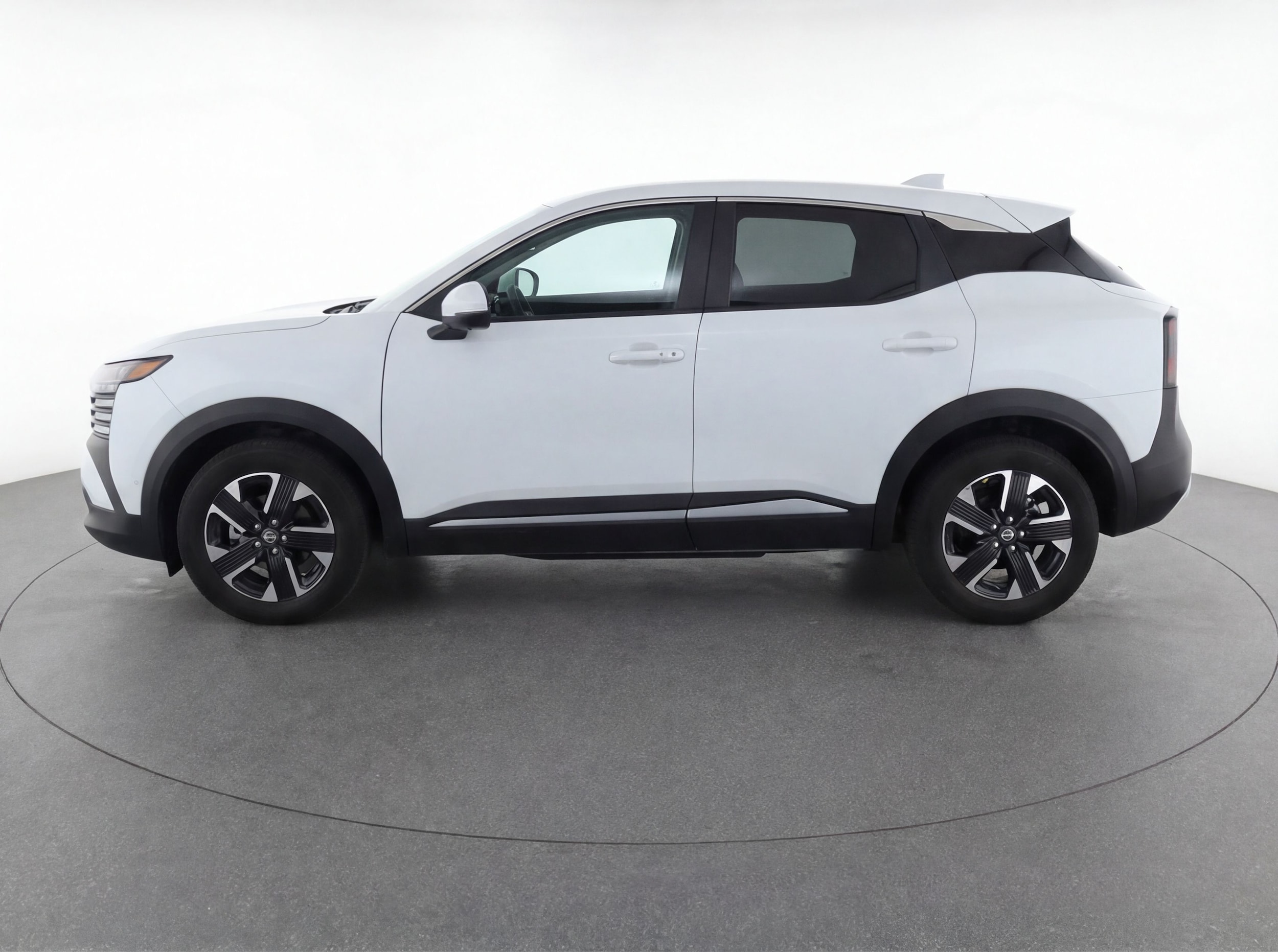 Thumbnail: 2025 Nissan Kicks - 4