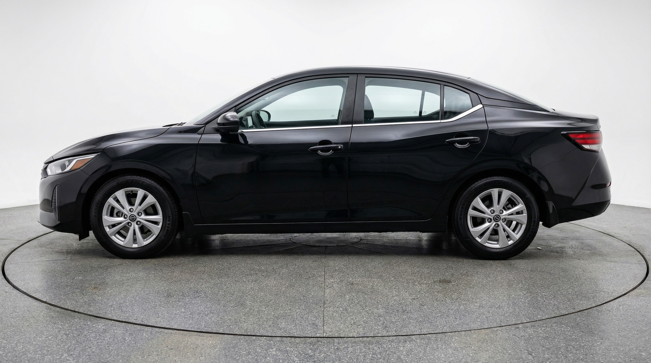 Thumbnail: 2025 Nissan Sentra - 4