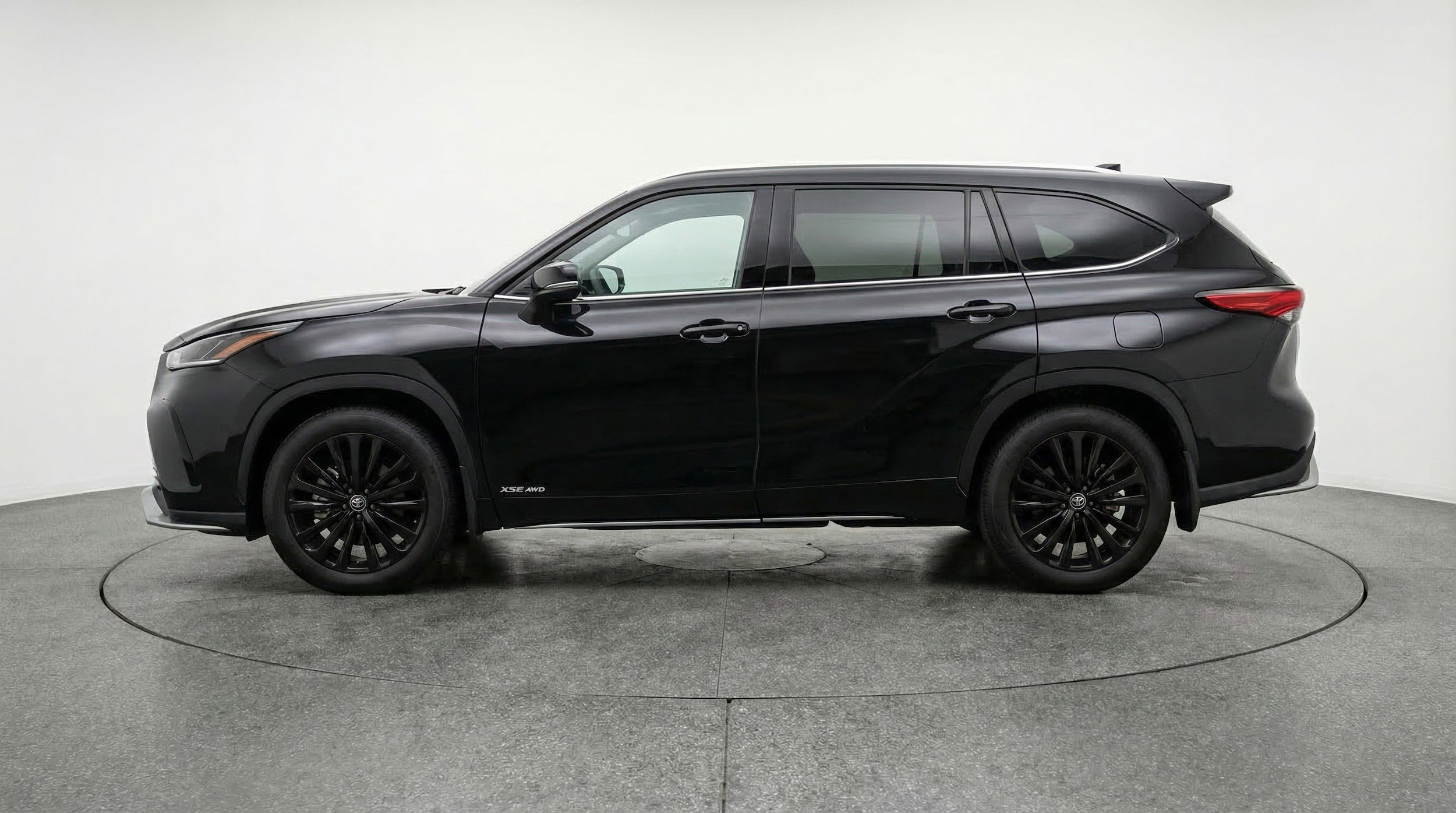 Thumbnail: 2025 Toyota Highlander - 5