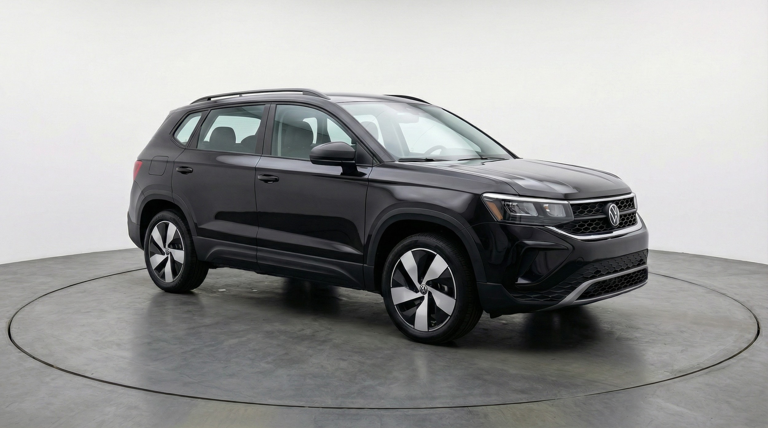 Thumbnail: 2025 Volkswagen Taos - 1