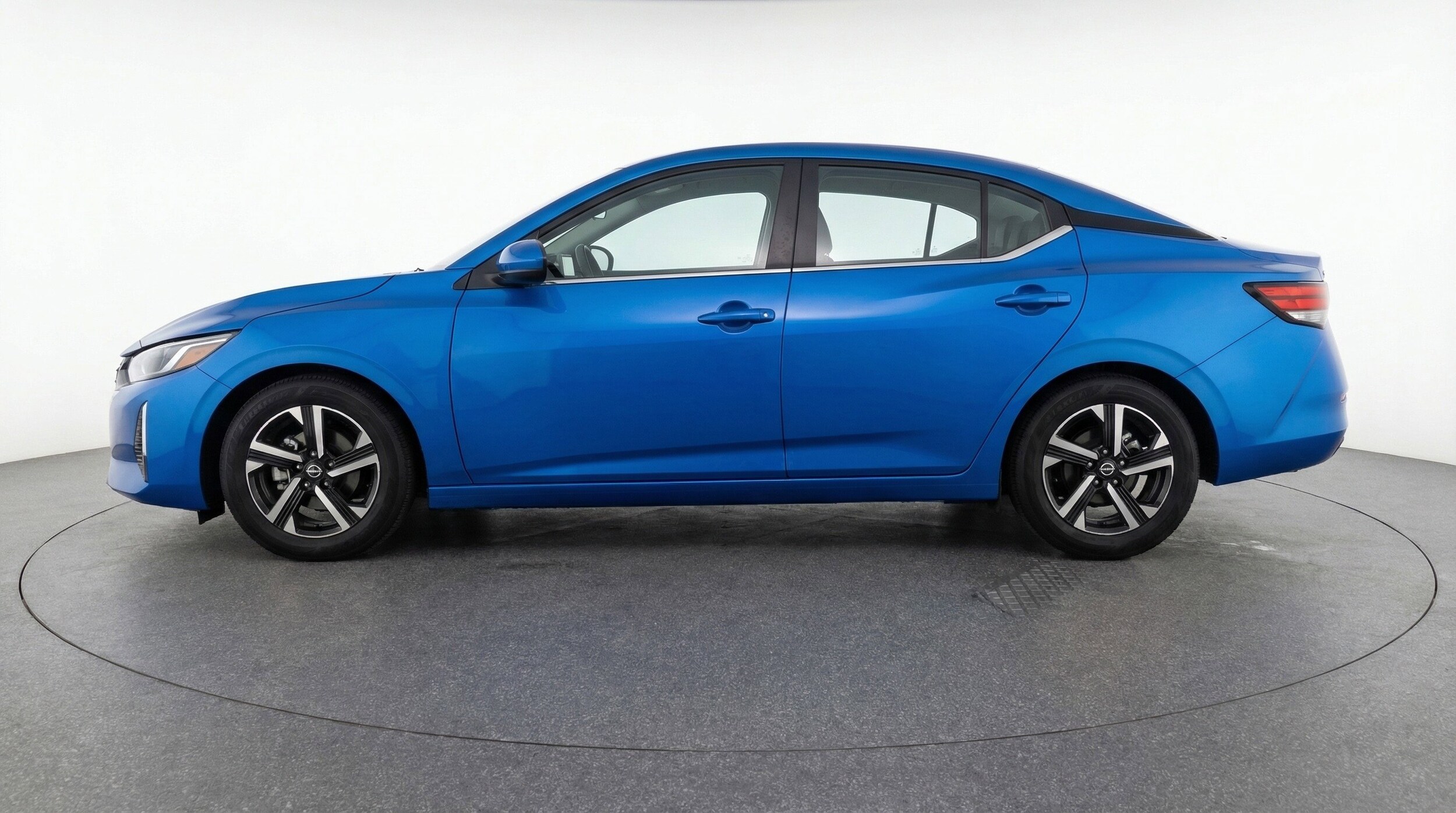 Thumbnail: 2025 Nissan Sentra - 5