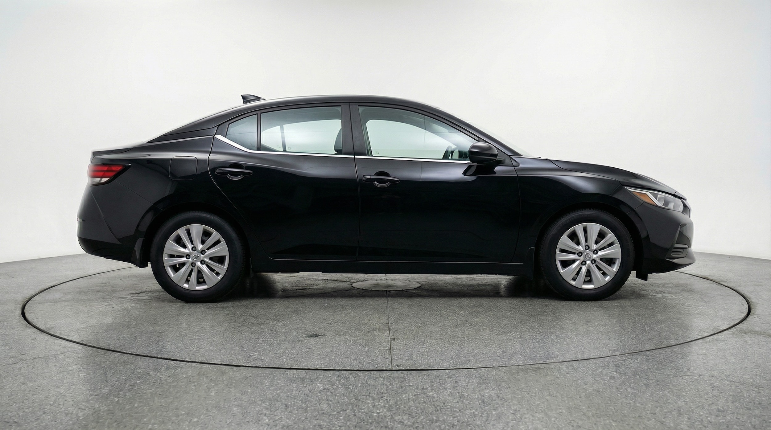 Thumbnail: 2025 Nissan Sentra - 8