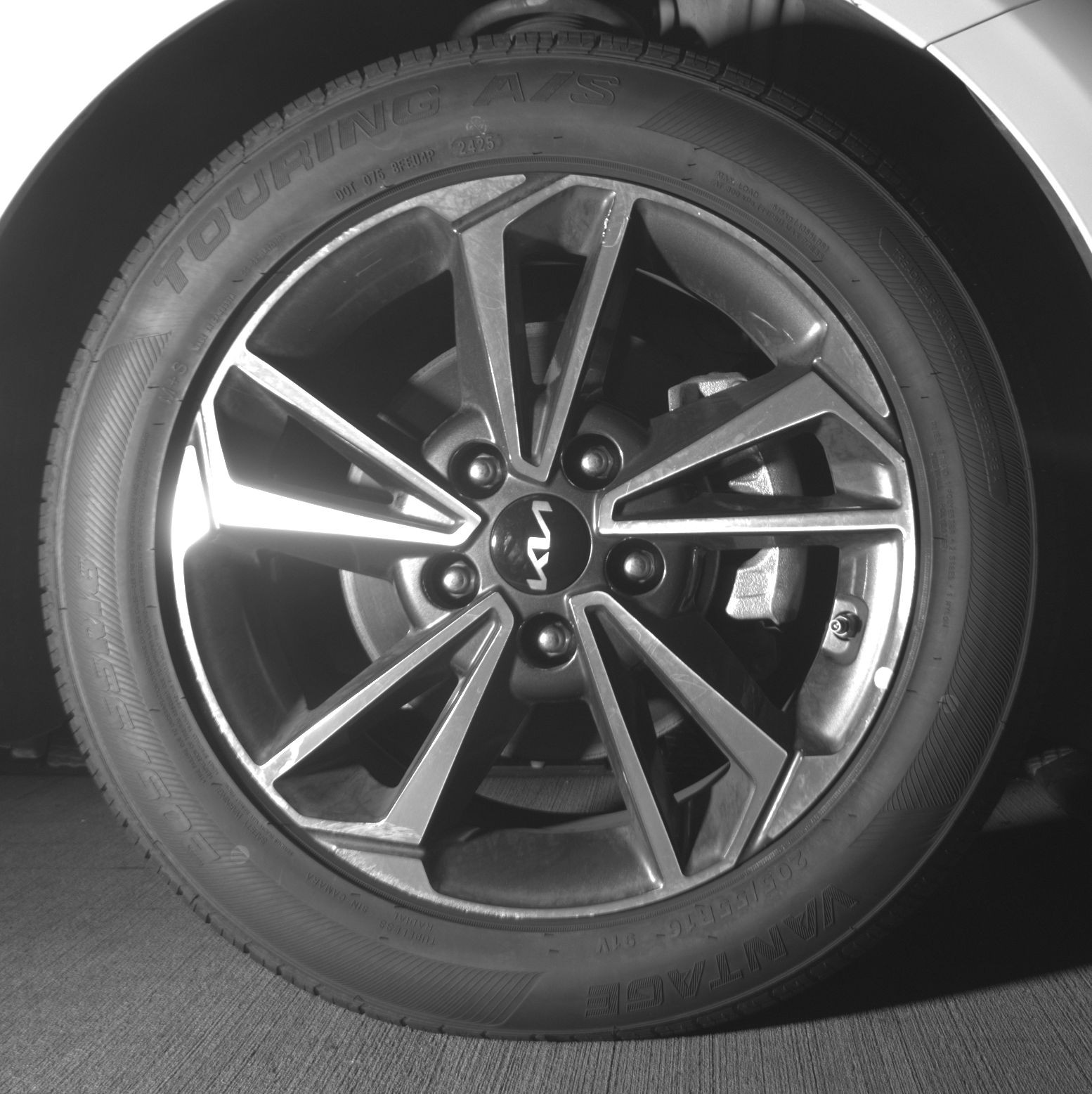 Thumbnail: 2024 Kia Forte - 9