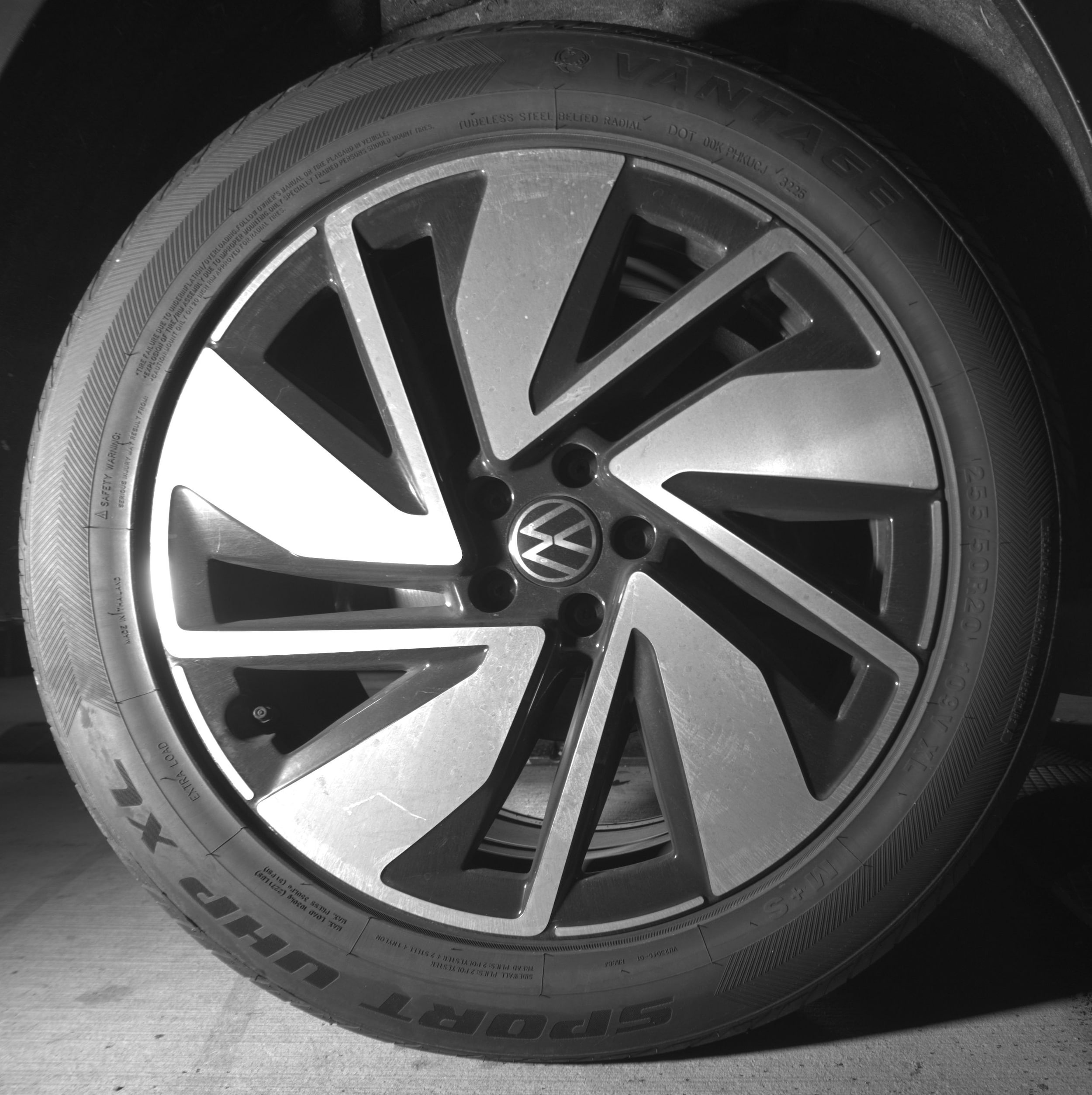 Thumbnail: 2025 Volkswagen Atlas - 12