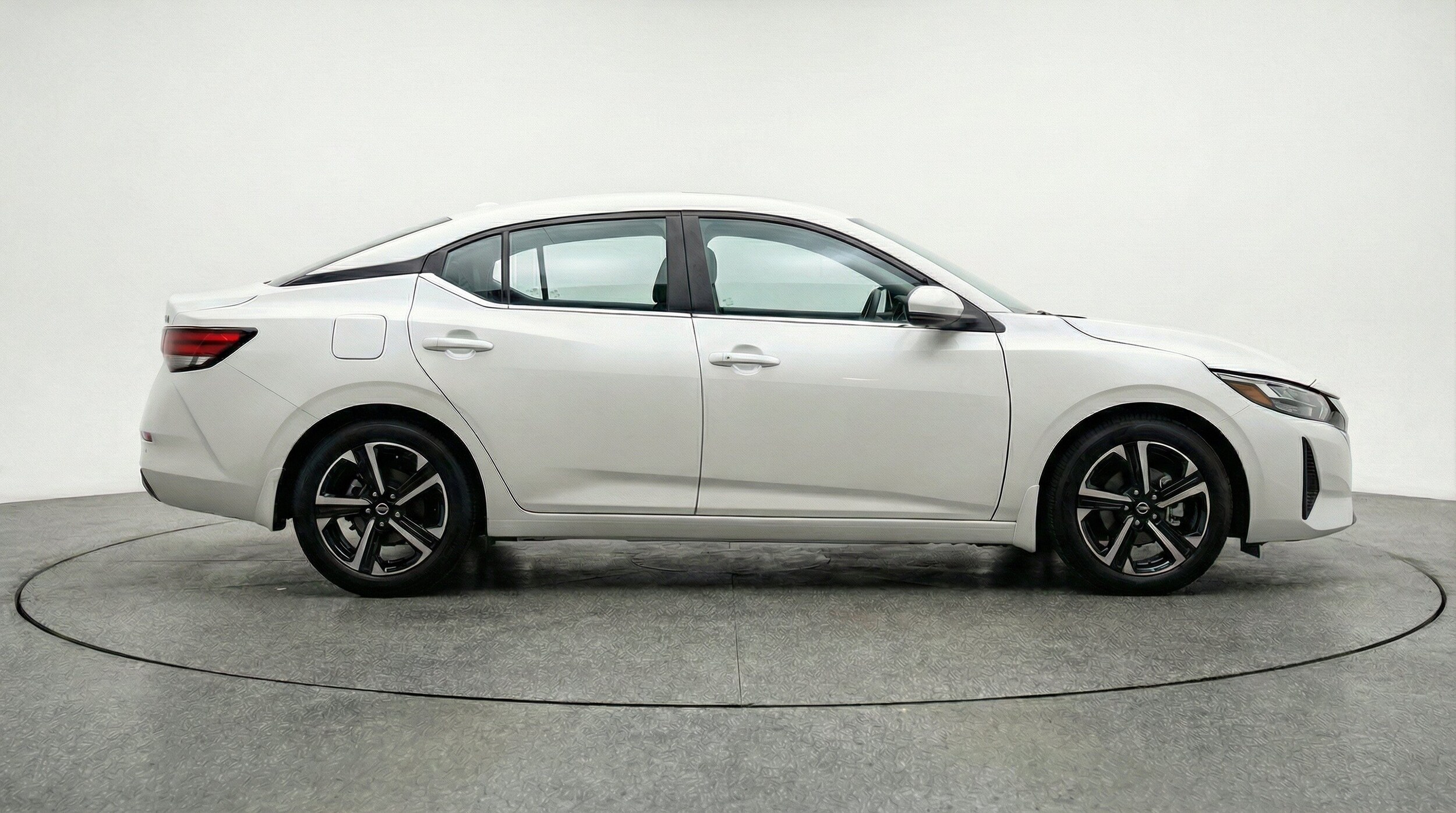 Thumbnail: 2025 Nissan Sentra - 11