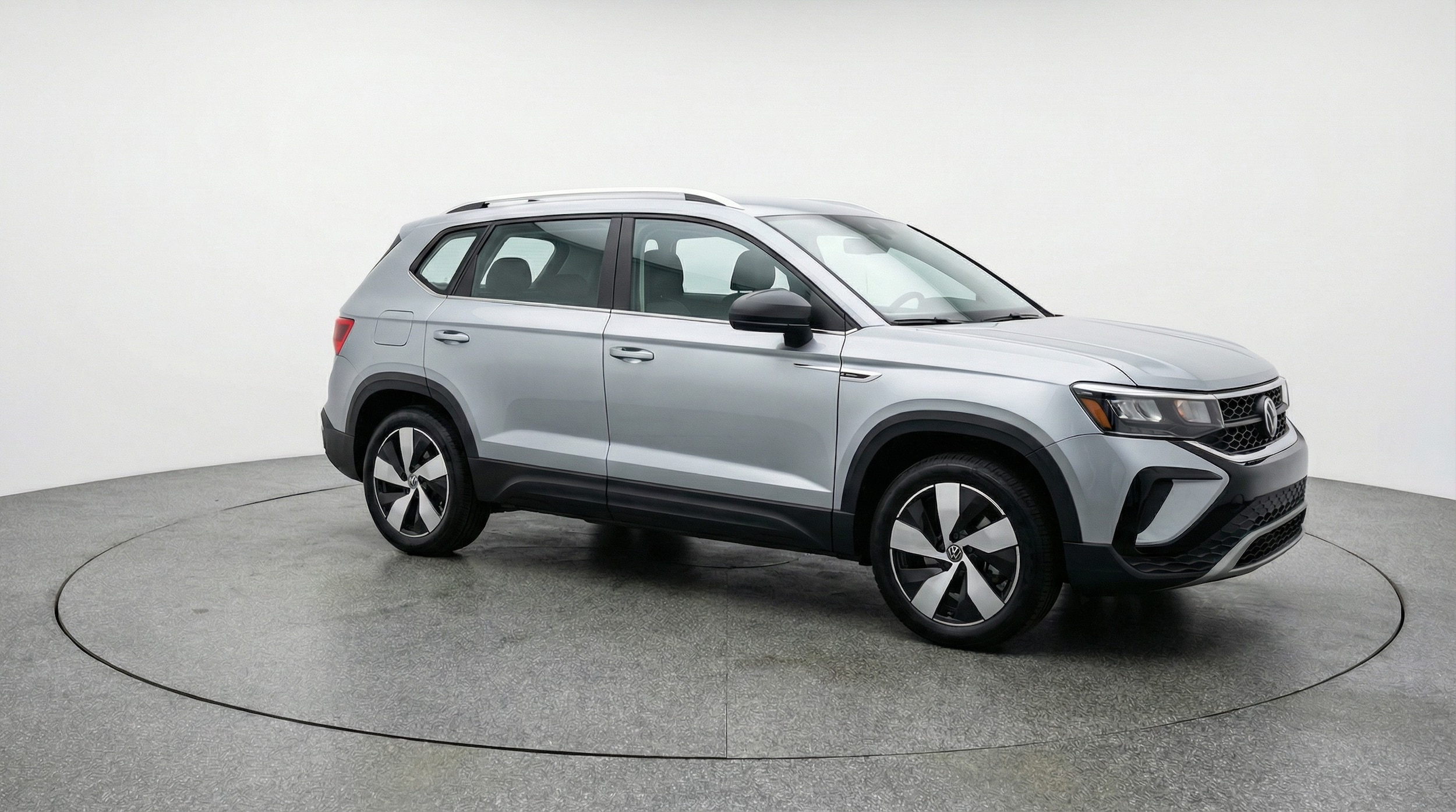 Thumbnail: 2025 Volkswagen Taos - 1