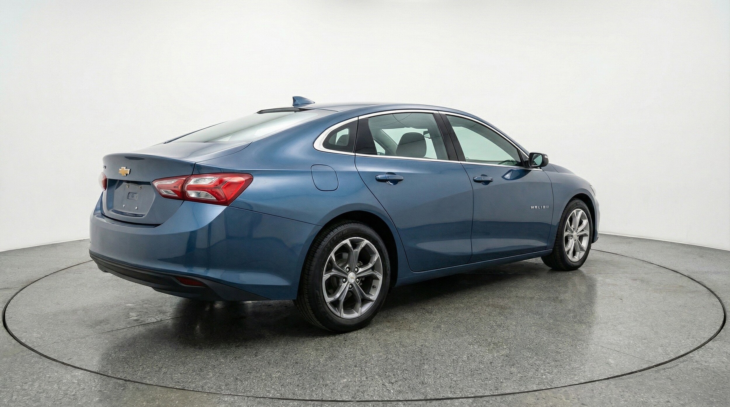 Thumbnail: 2024 Chevrolet Malibu - 9