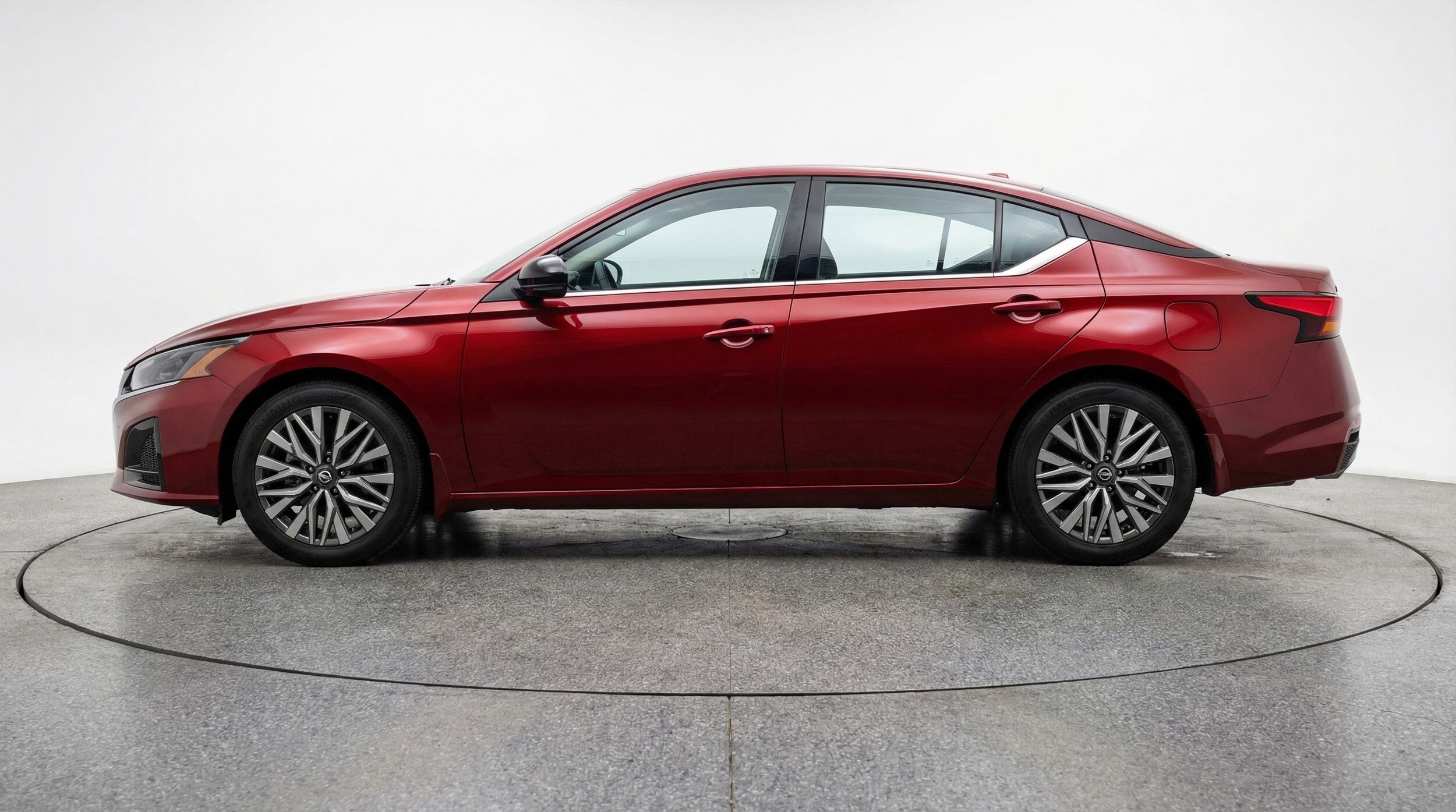 Thumbnail: 2025 Nissan Altima - 5