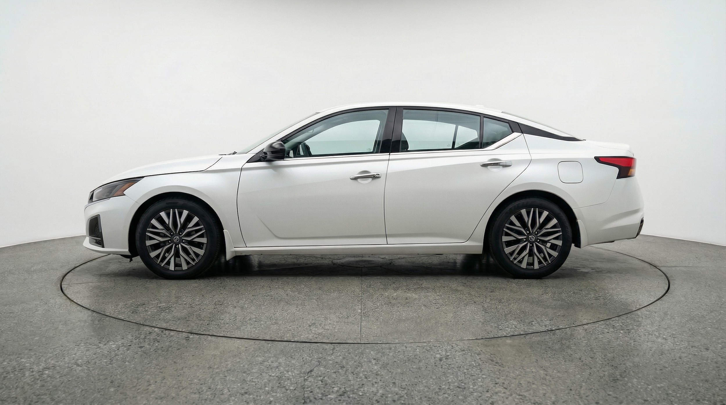 Thumbnail: 2025 Nissan Altima - 4