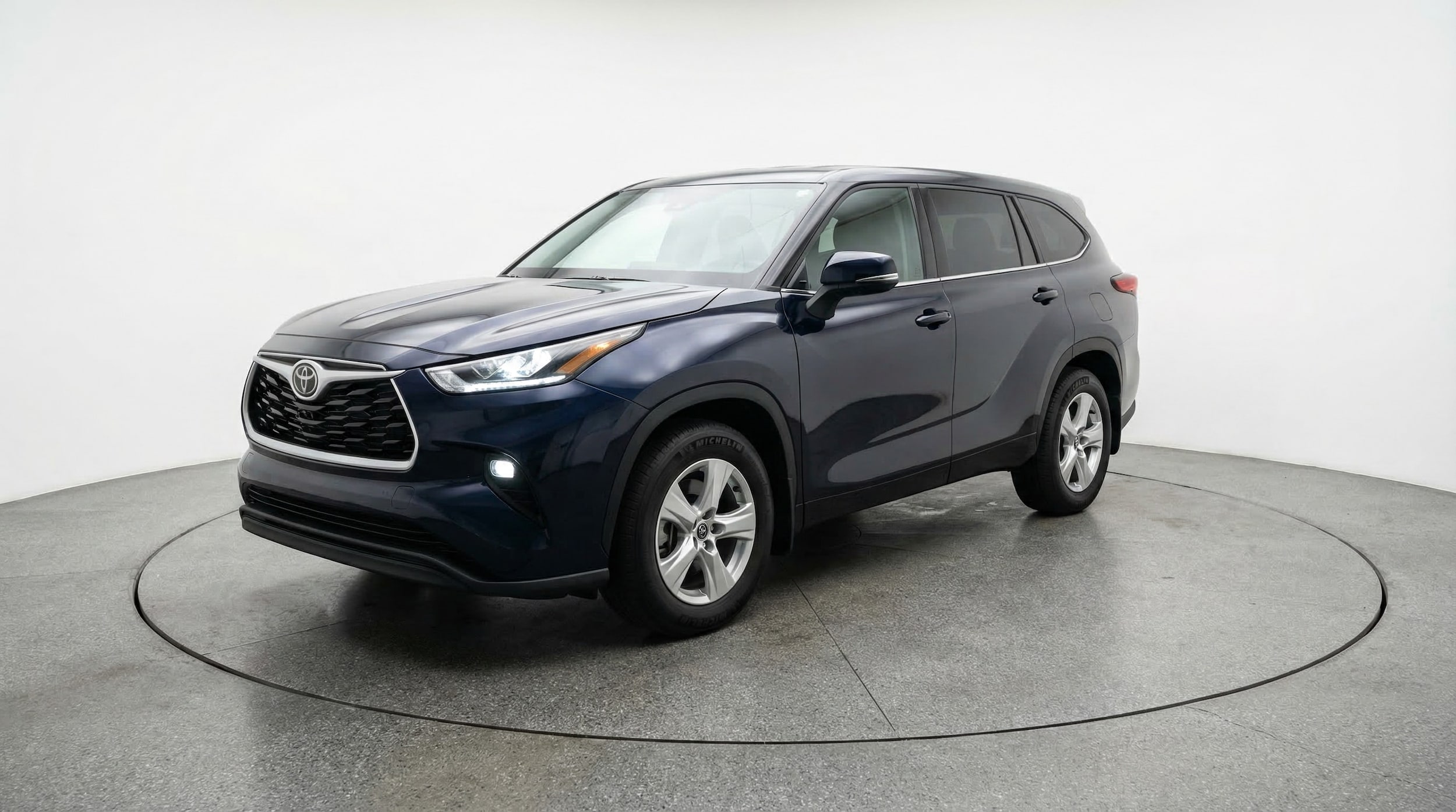 Thumbnail: 2025 Toyota Highlander - 3