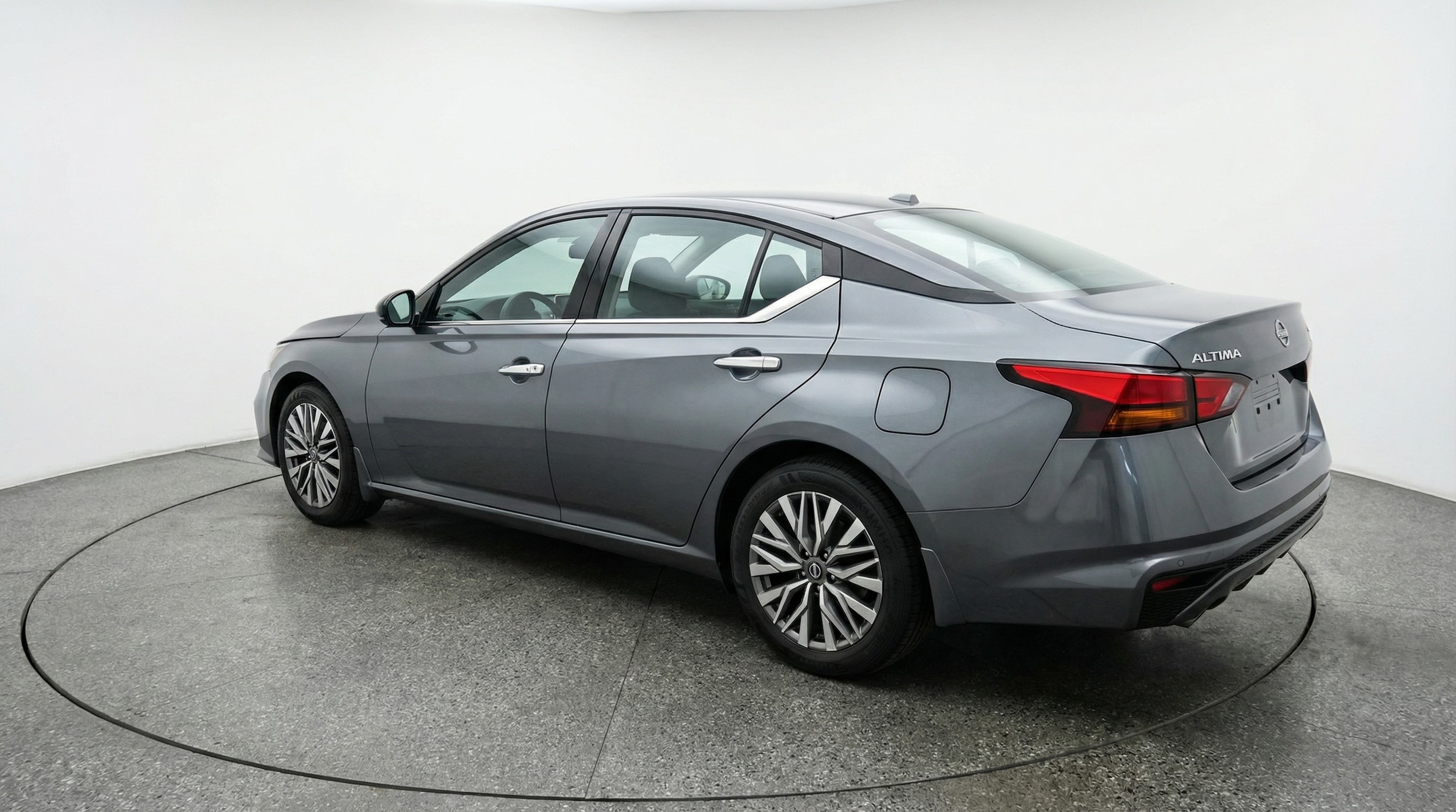 Thumbnail: 2025 Nissan Altima - 5