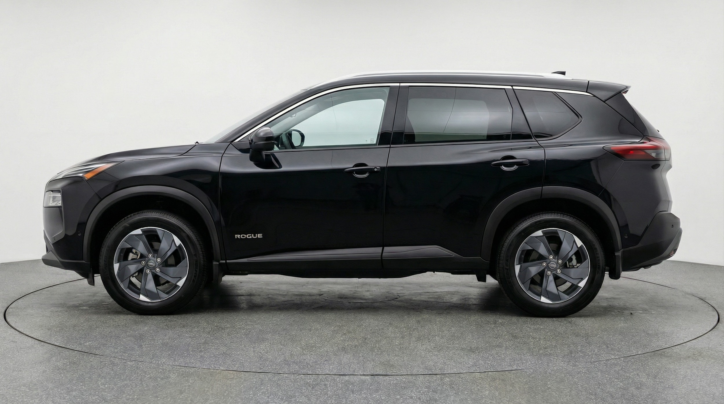 Thumbnail: 2025 Nissan Rogue - 4