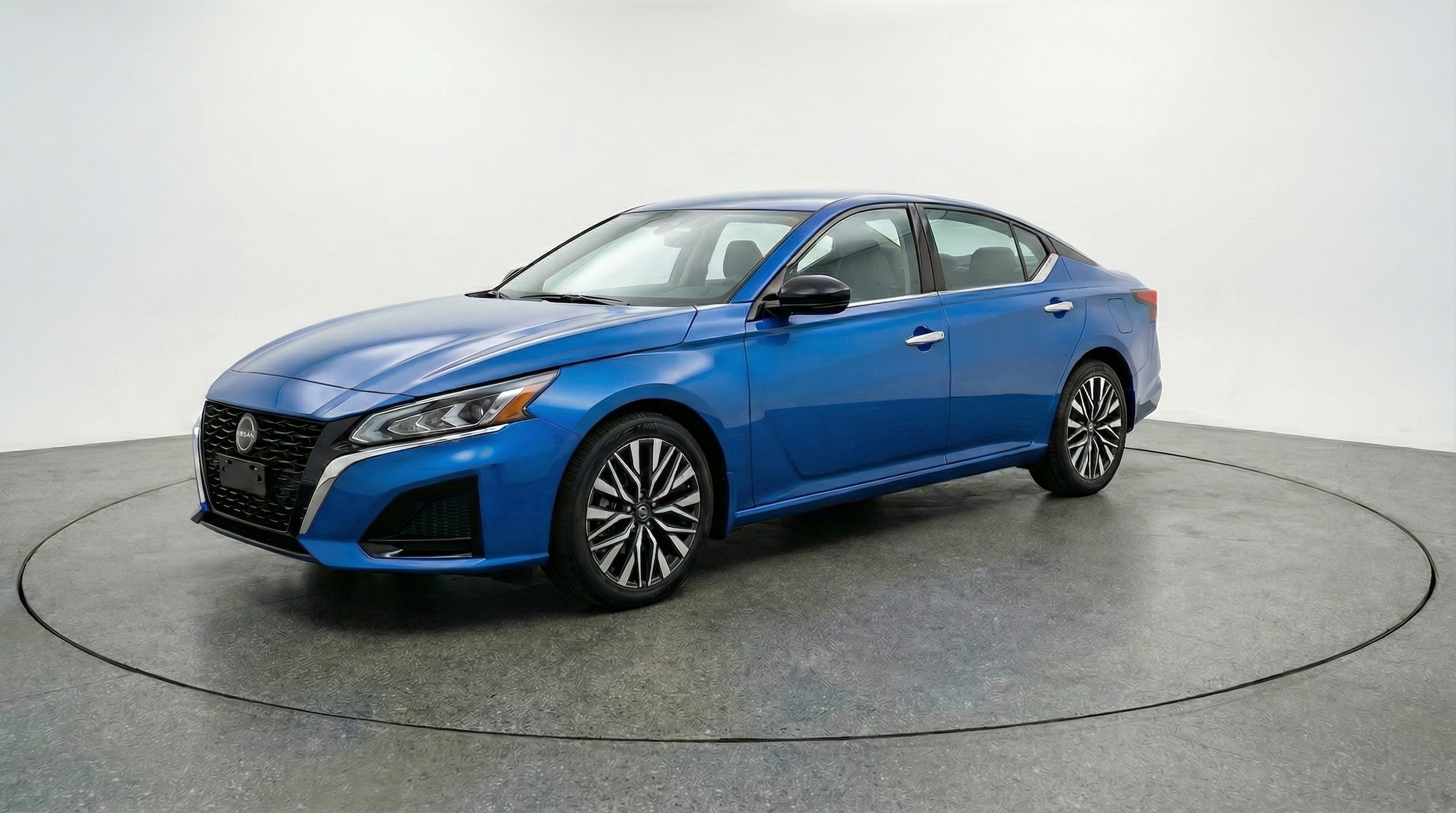 Thumbnail: 2025 Nissan Altima - 3