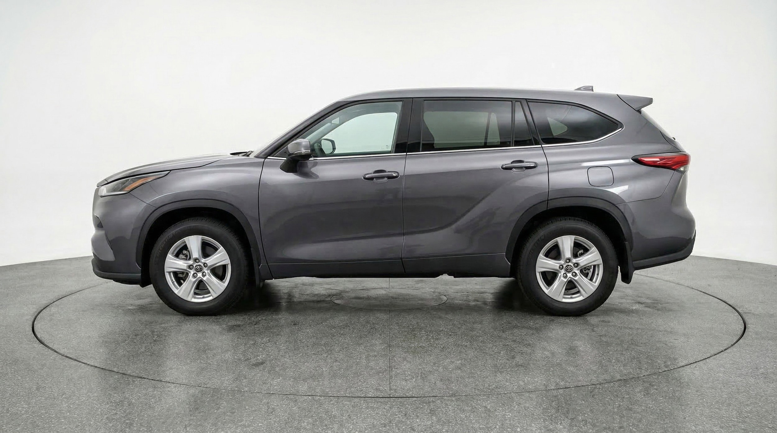 Thumbnail: 2025 Toyota Highlander - 5