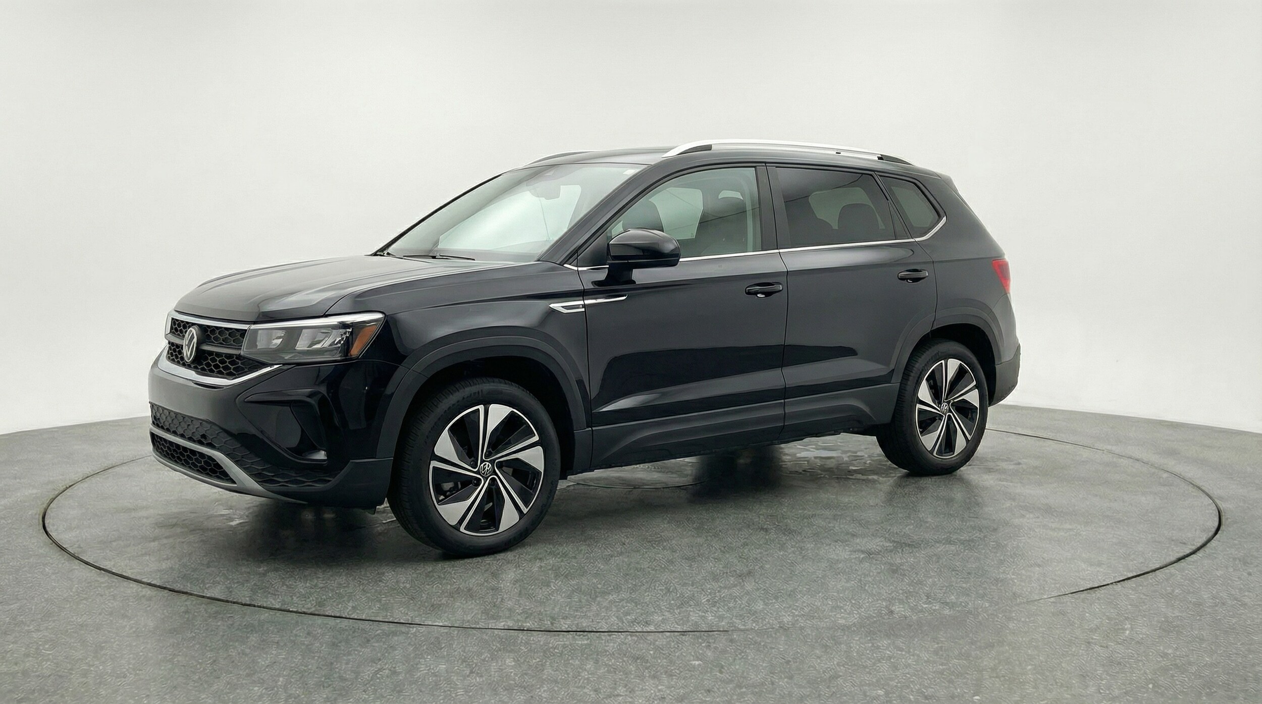 Thumbnail: 2025 Volkswagen Taos - 3