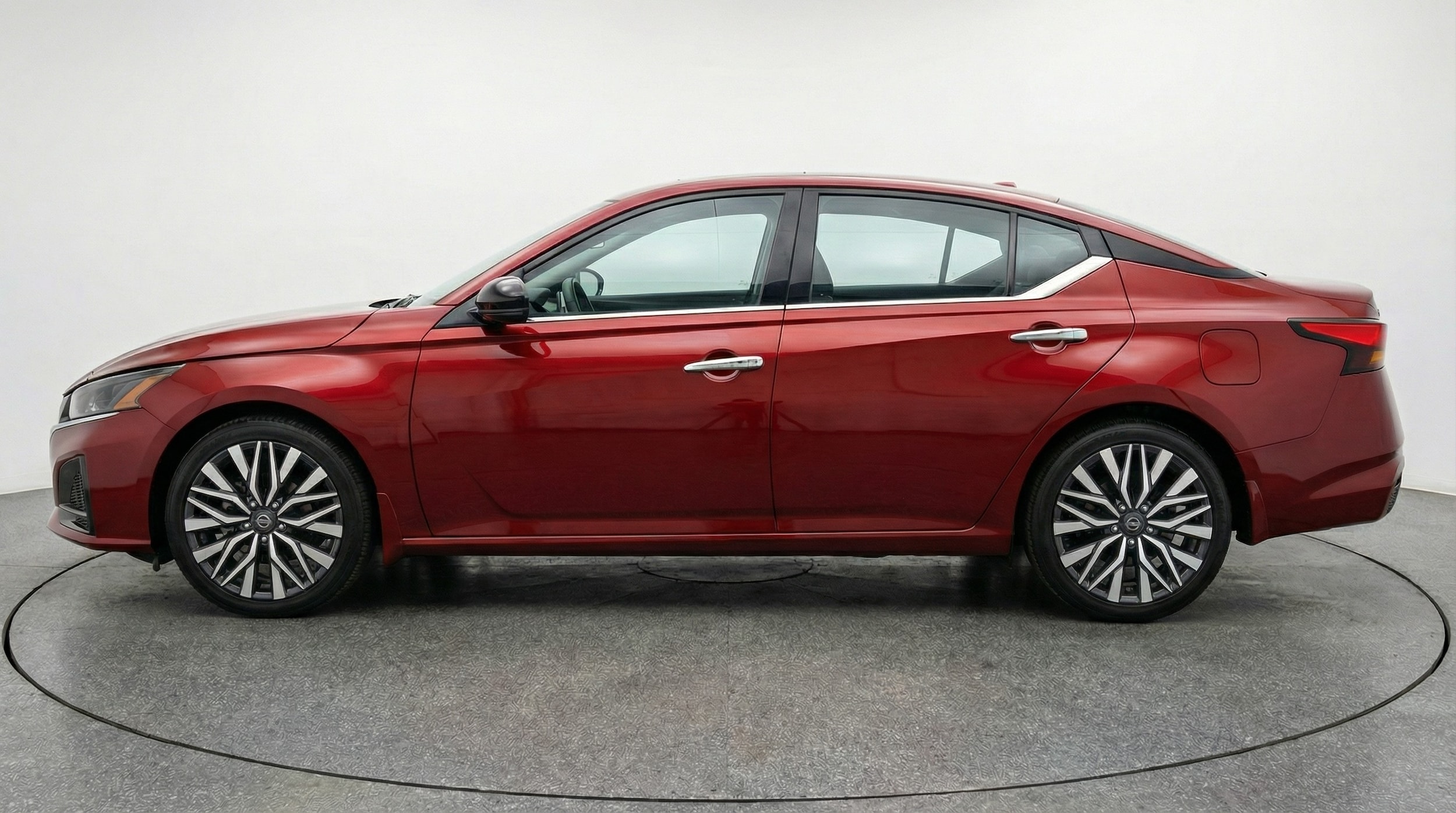 Thumbnail: 2025 Nissan Altima - 4