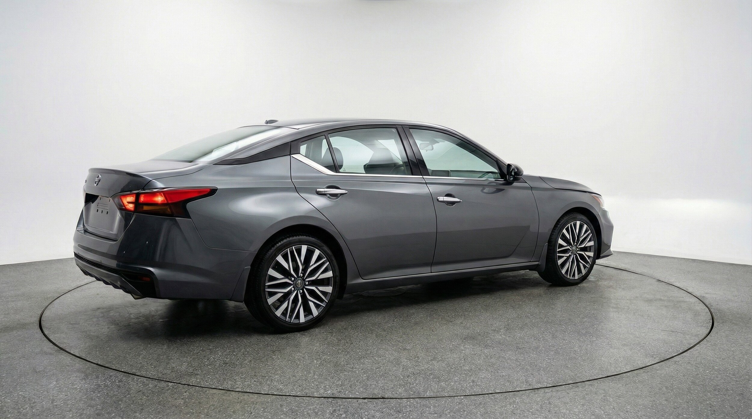 Thumbnail: 2025 Nissan Altima - 9