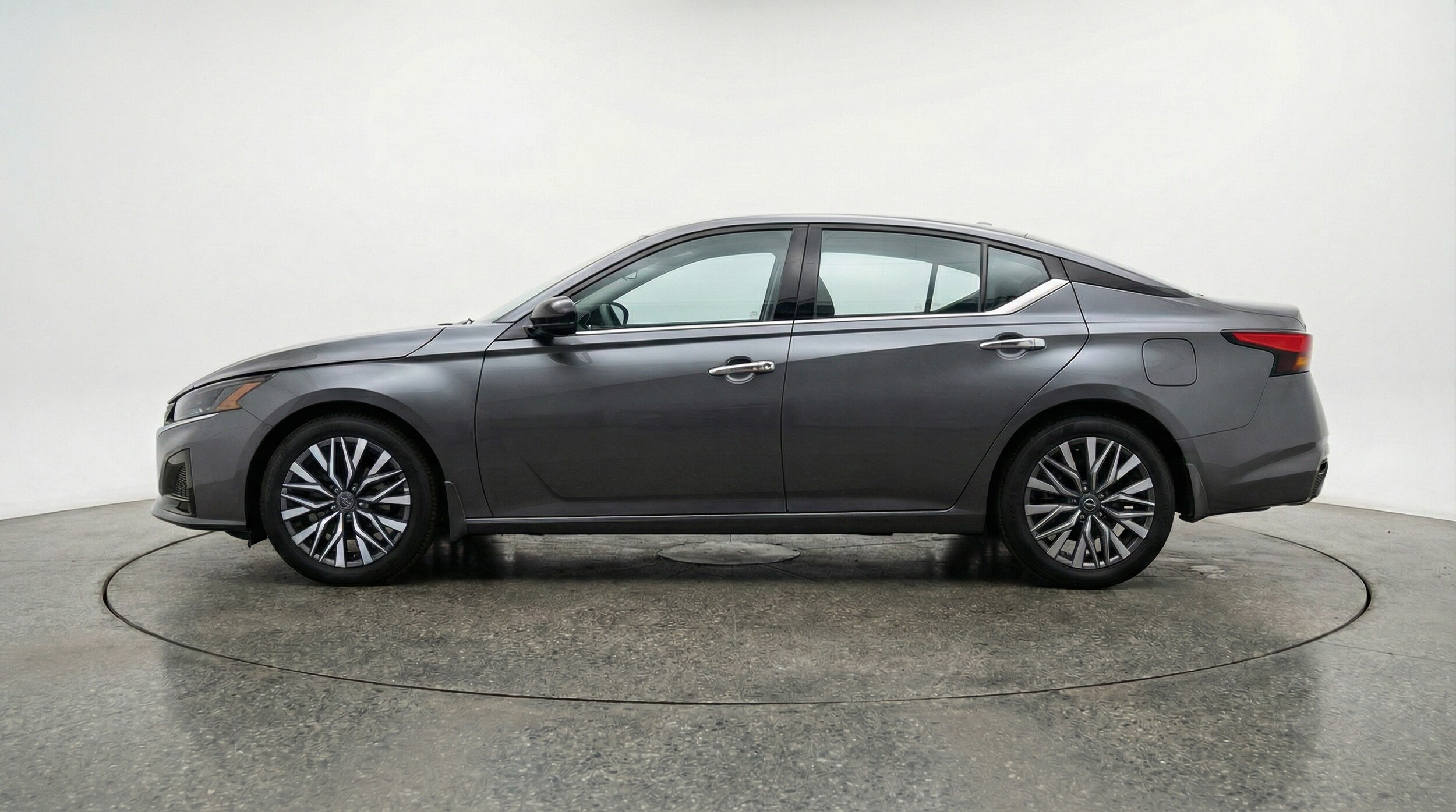 Thumbnail: 2025 Nissan Altima - 4