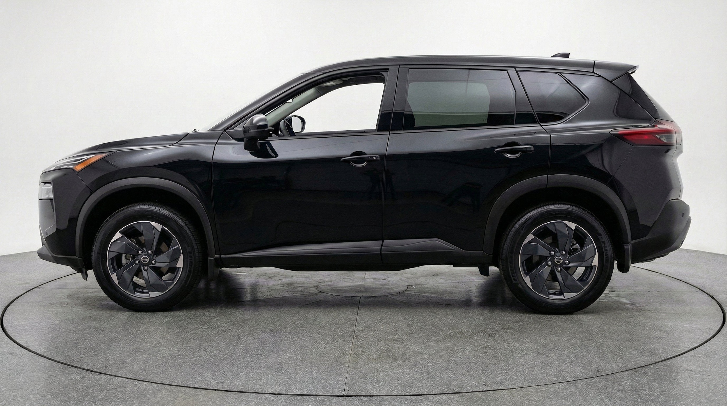 Thumbnail: 2025 Nissan Rogue - 5