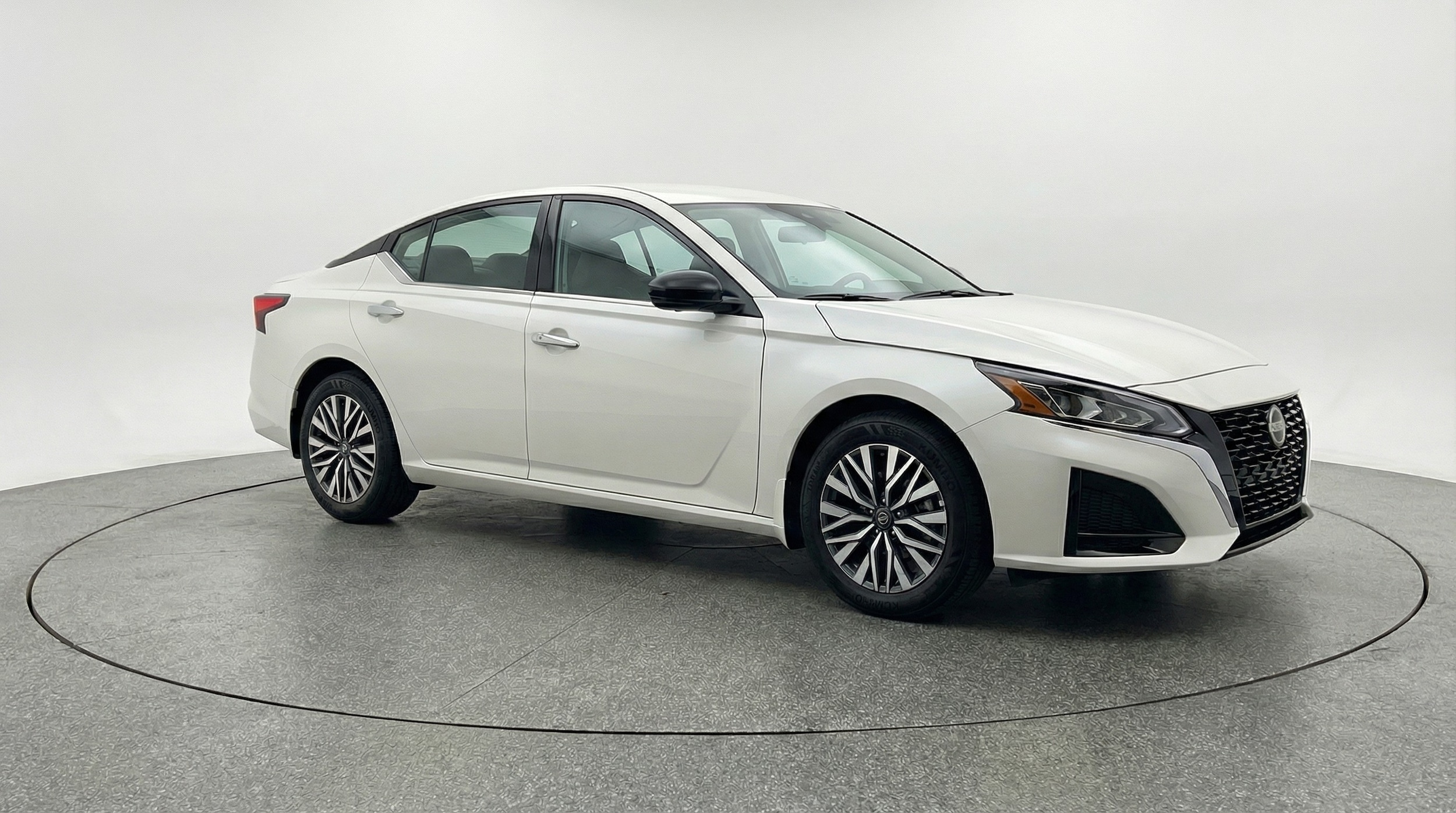 Thumbnail: 2025 Nissan Altima - 1