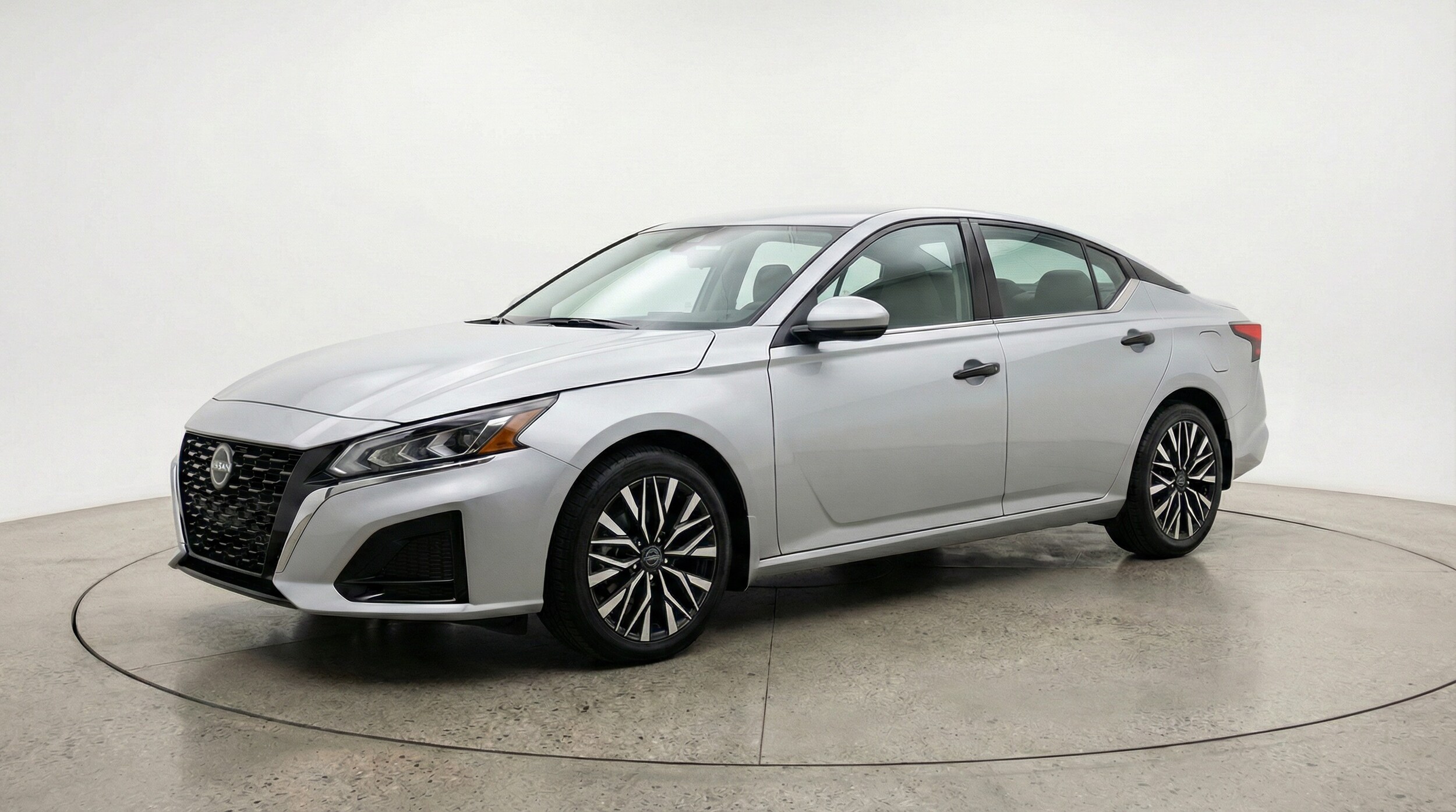 Thumbnail: 2025 Nissan Altima - 3