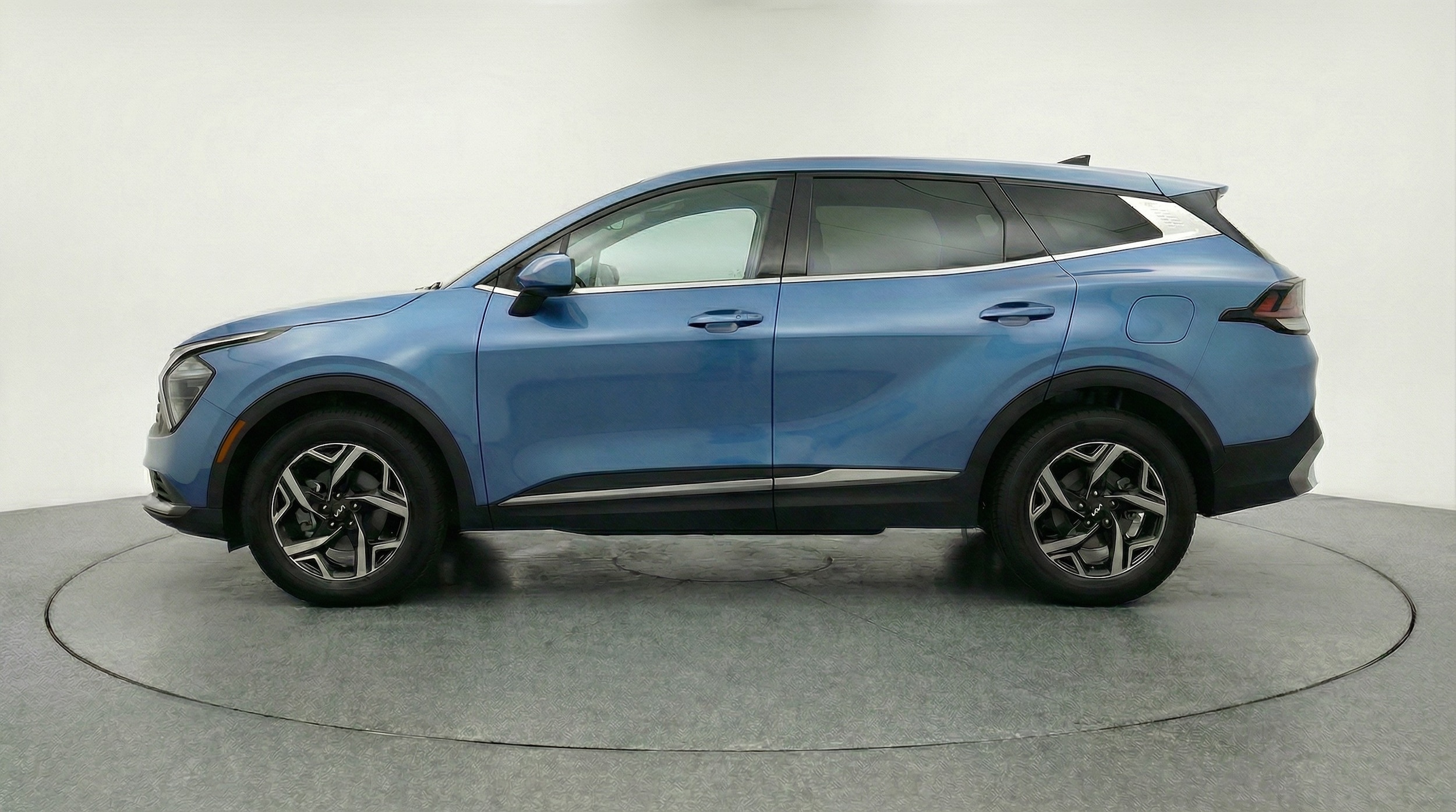 Thumbnail: 2025 Kia Sportage - 4